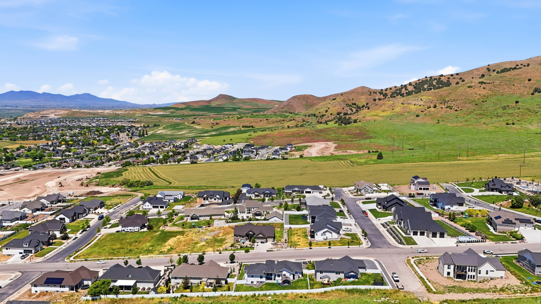 VISTAS AT DRY CANYON - Residential