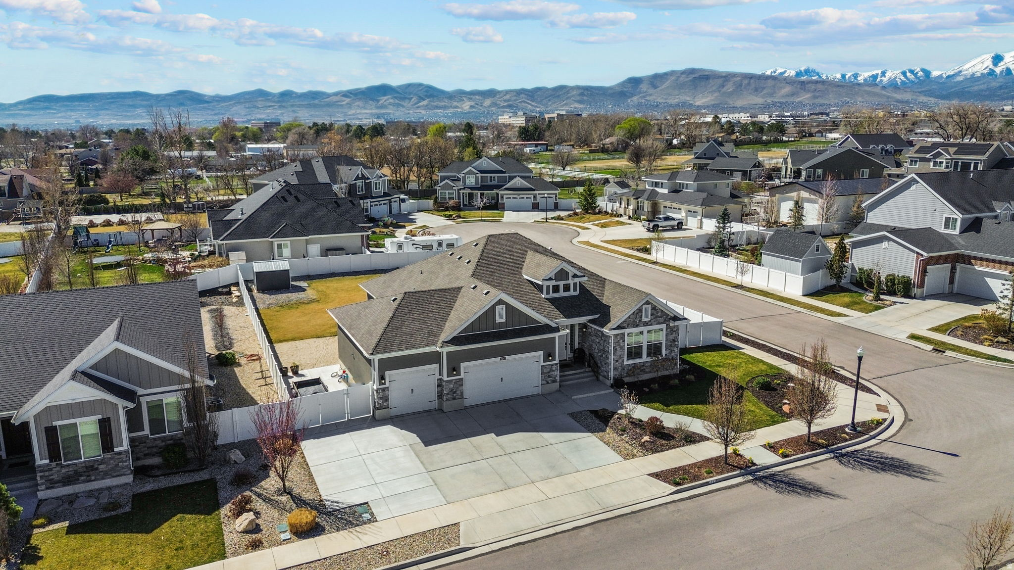 AUTUMNWOOD ESTATES - Residential