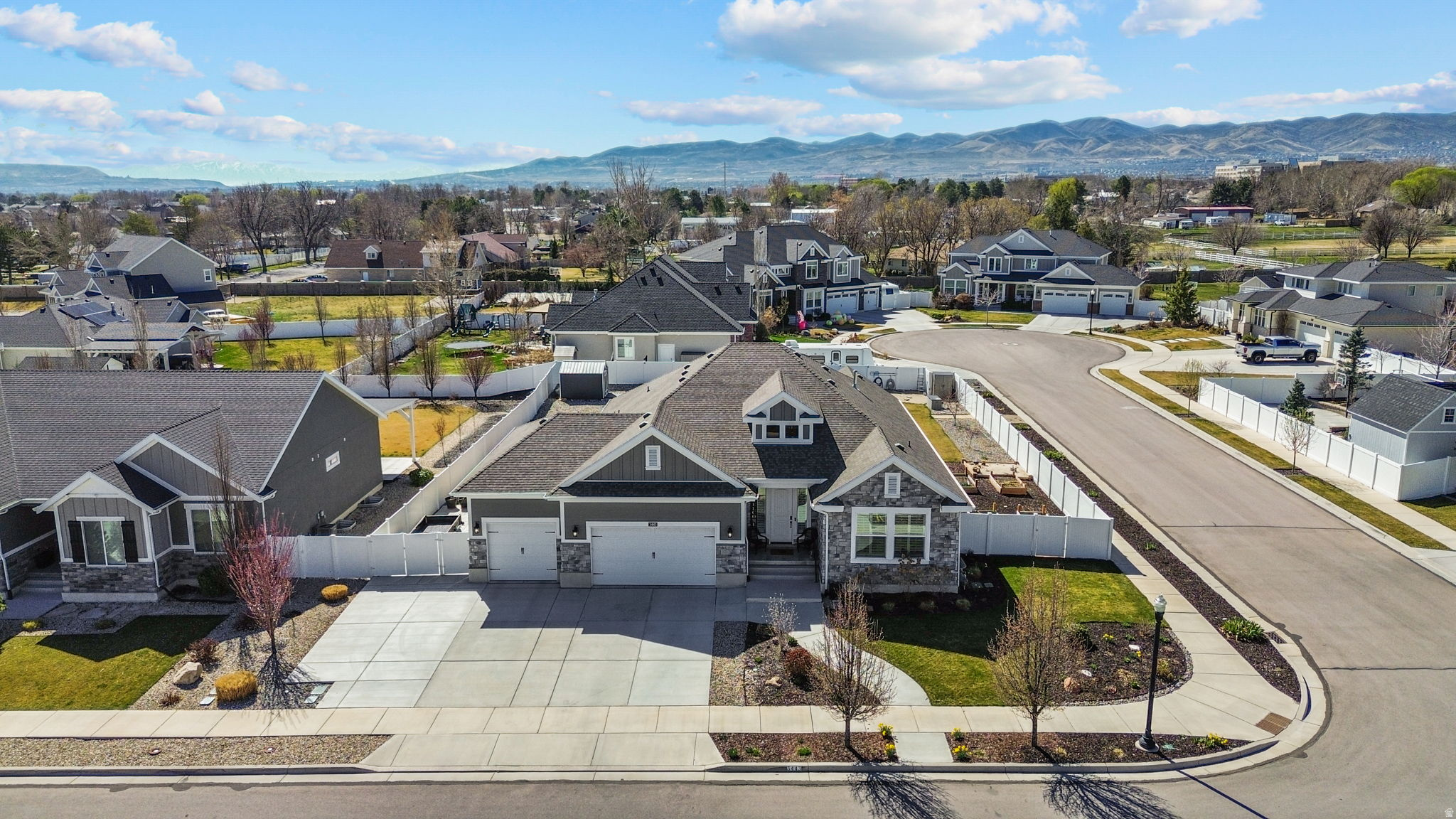 AUTUMNWOOD ESTATES - Residential