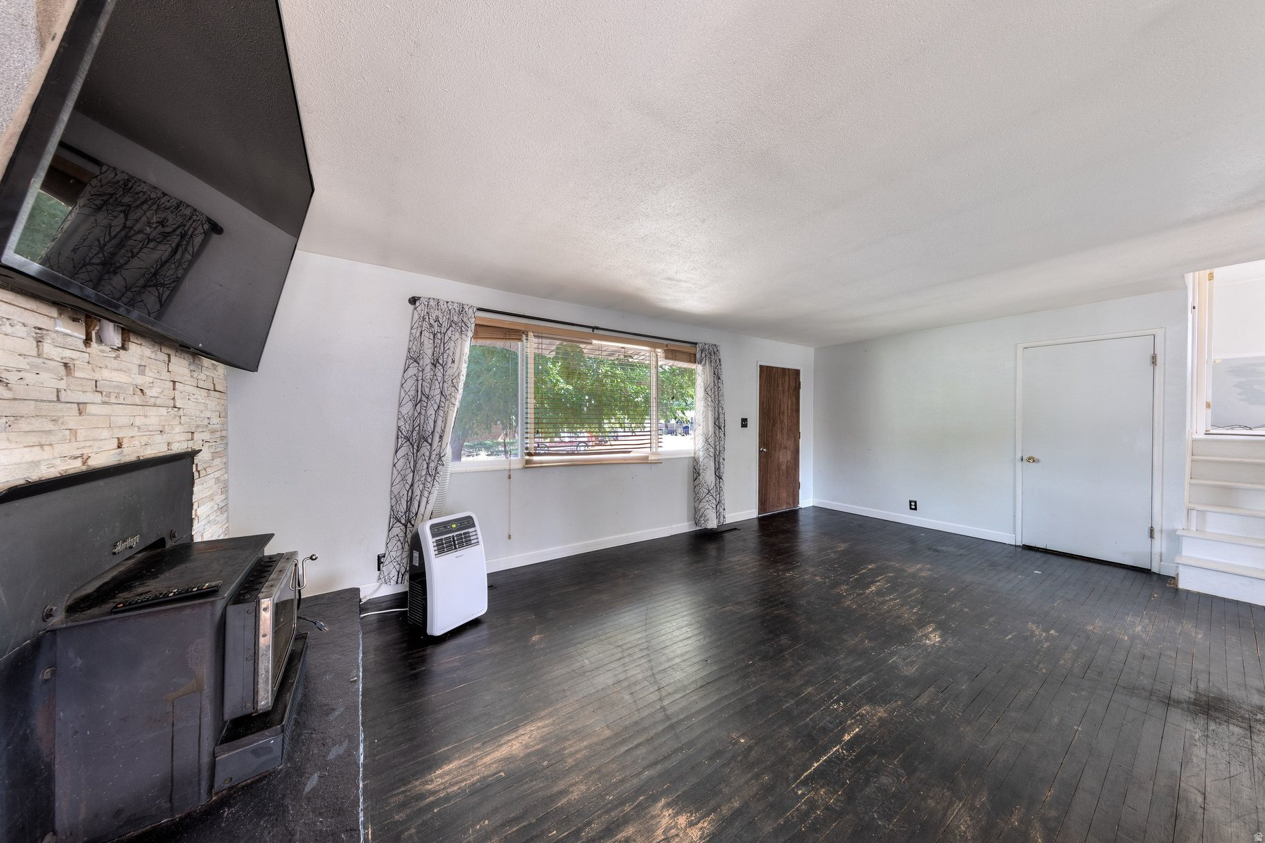 TAYLOR - Residential