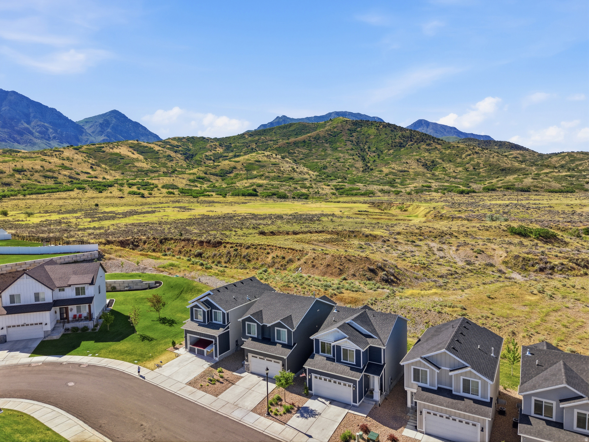 FOOTHILL VILLAGE - Residential