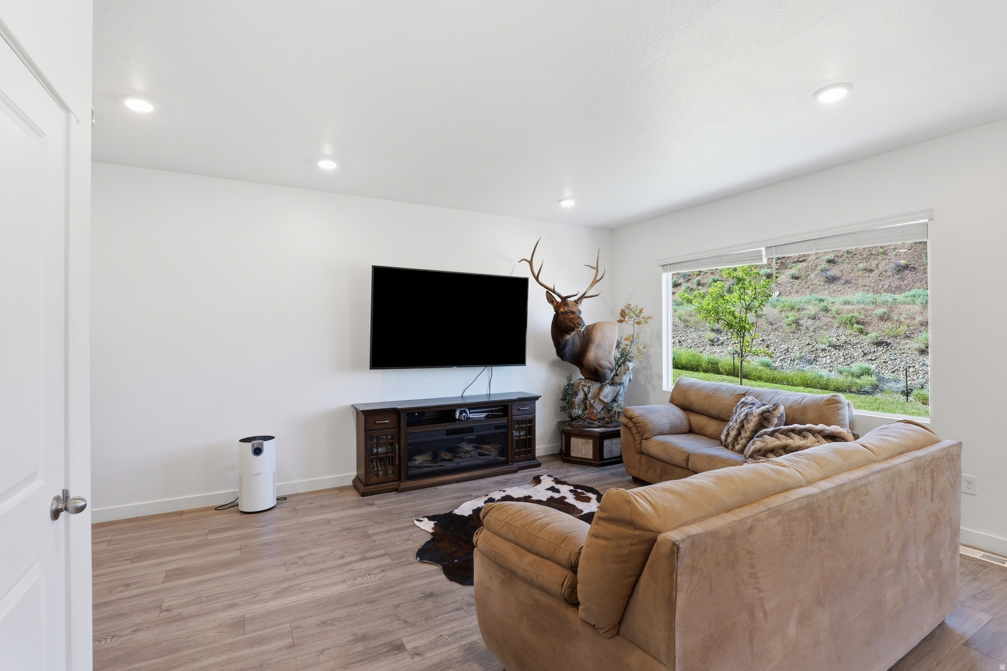 FOOTHILL VILLAGE - Residential