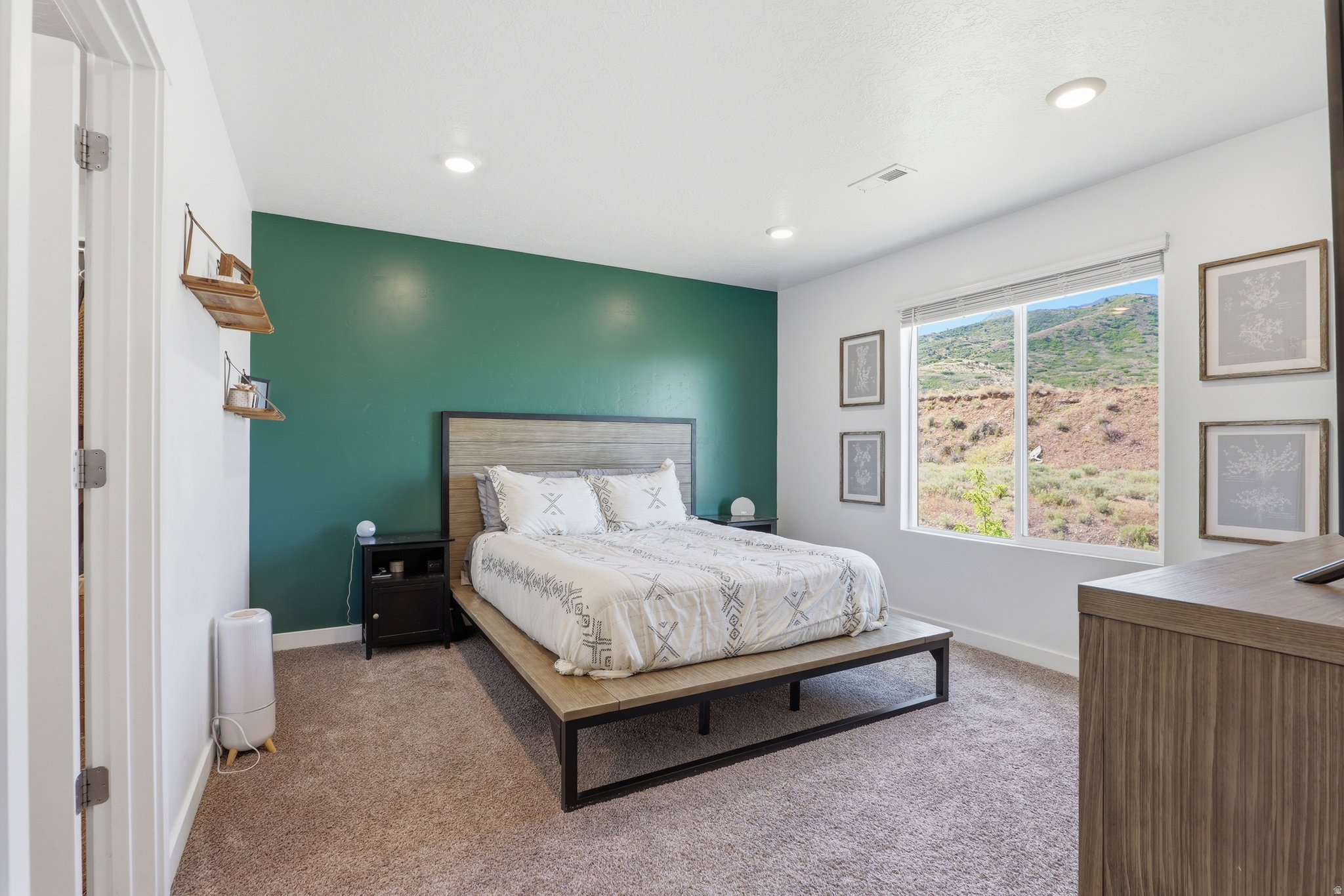 FOOTHILL VILLAGE - Residential