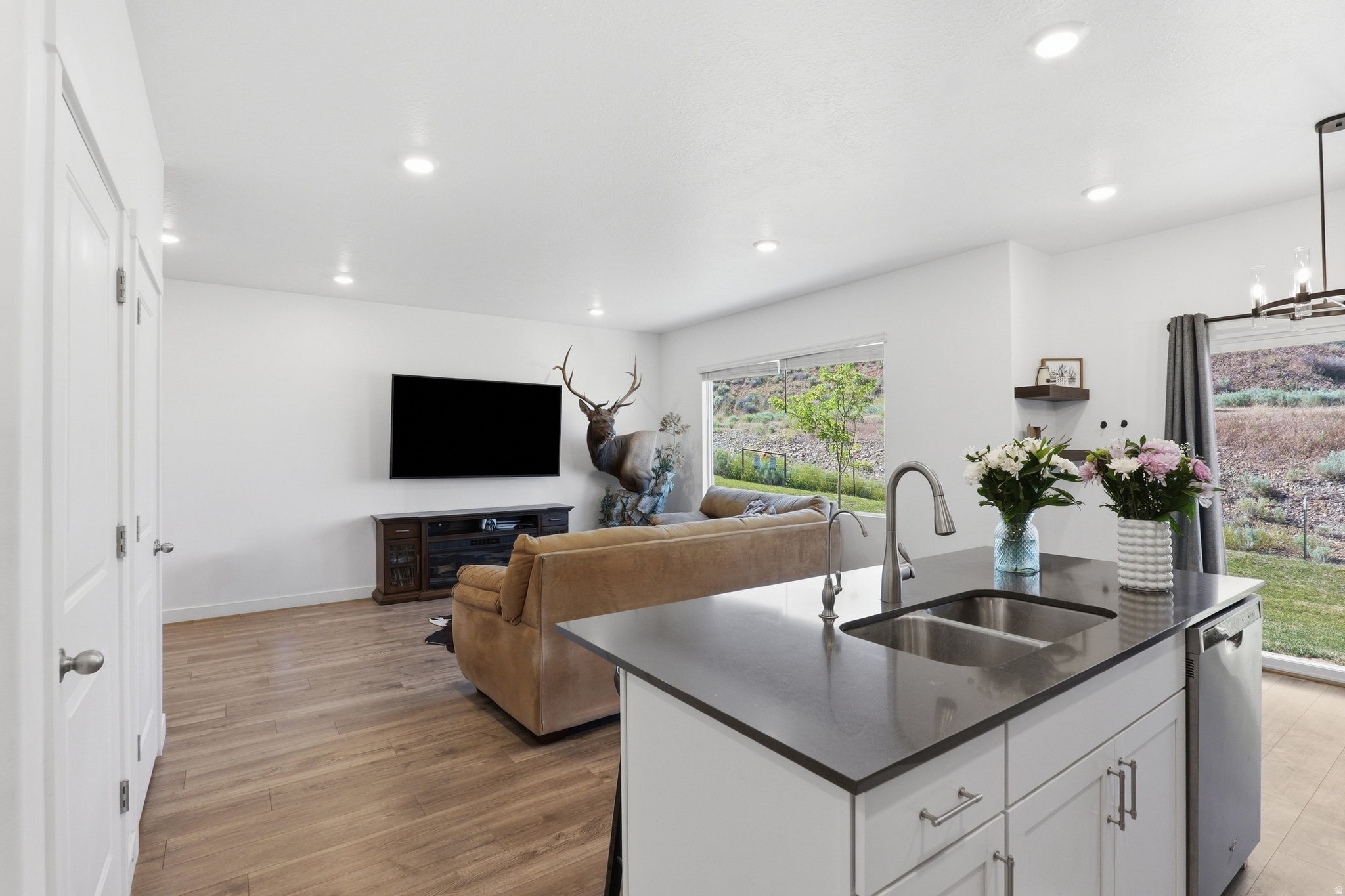 FOOTHILL VILLAGE - Residential