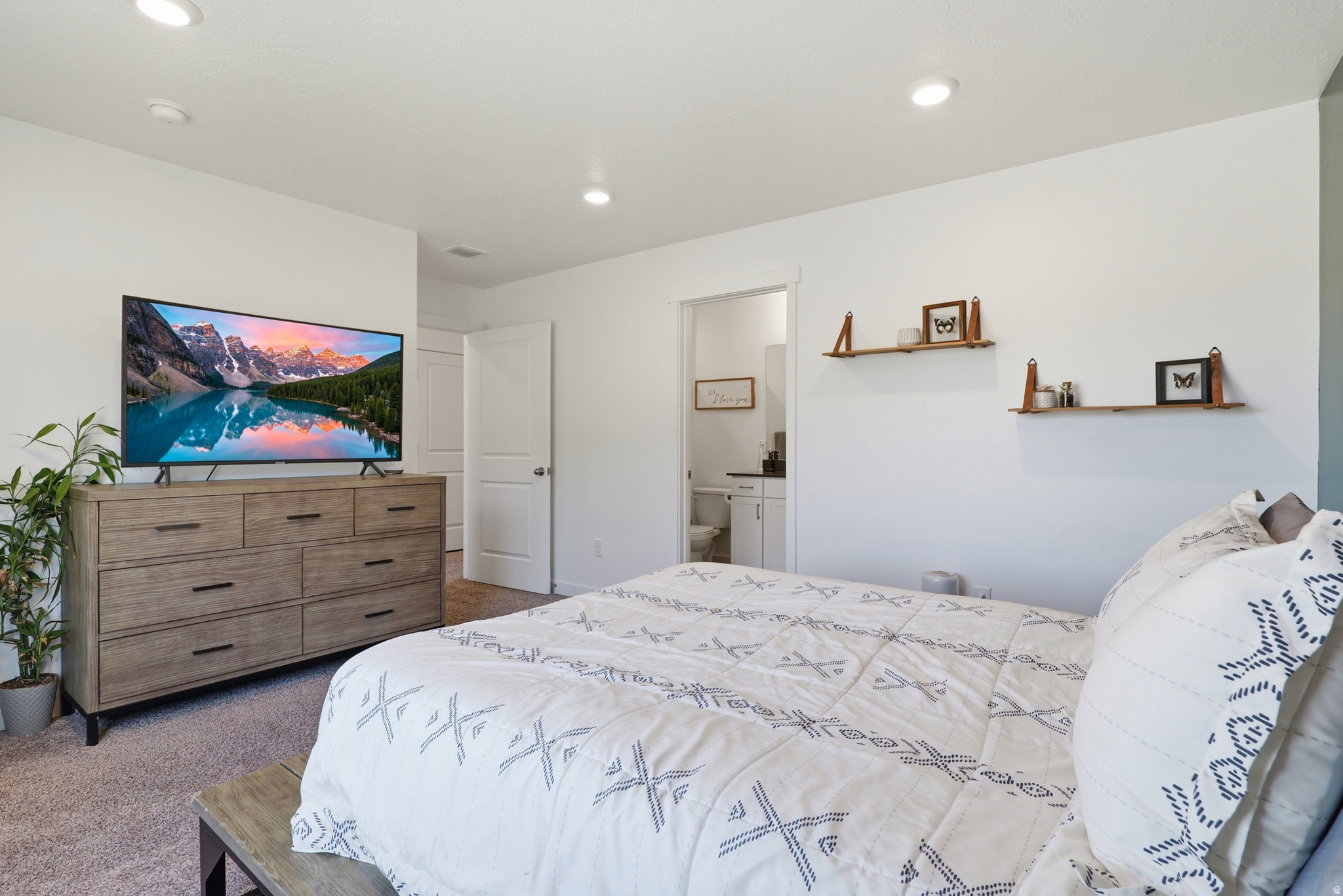 FOOTHILL VILLAGE - Residential