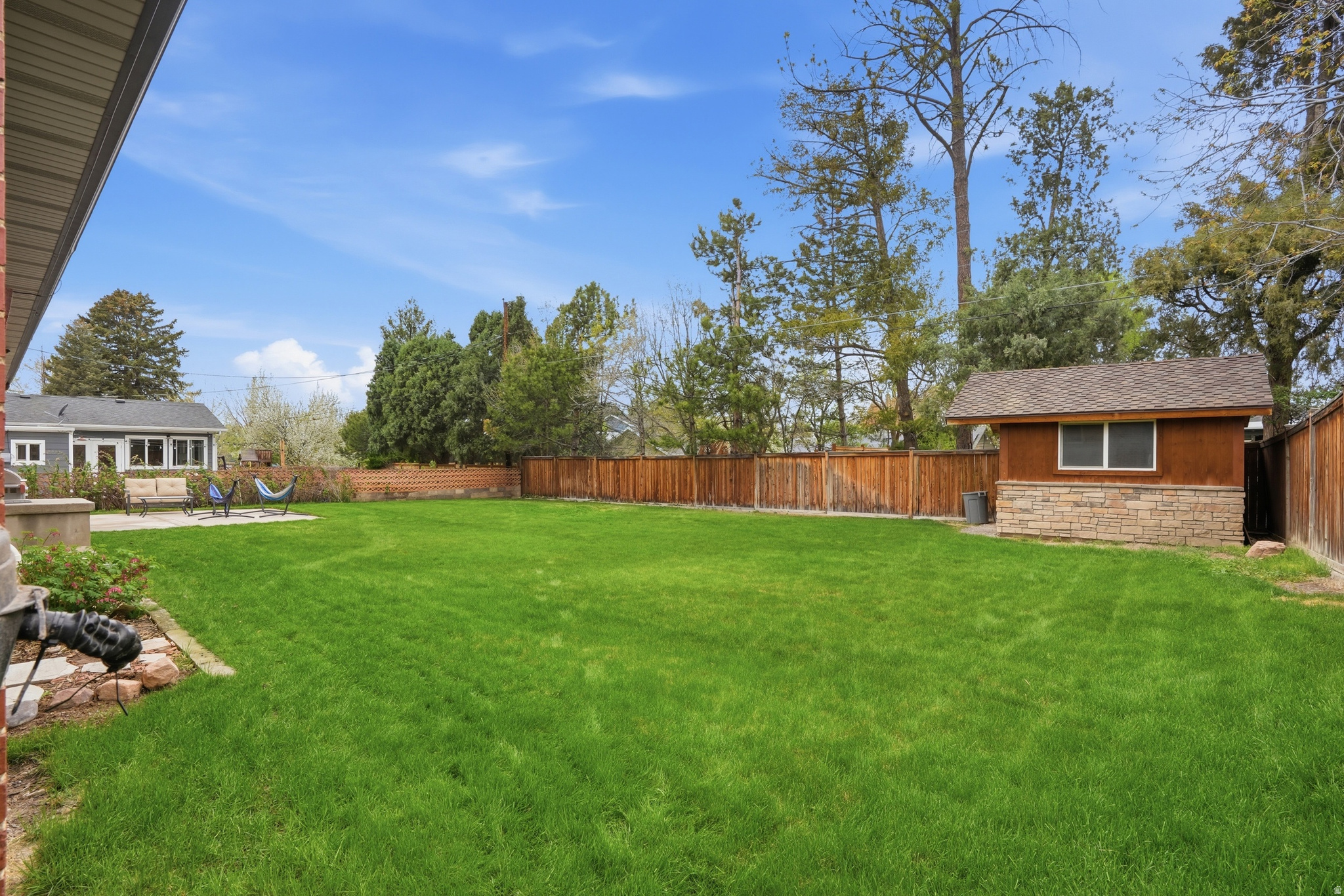 FULLER GARDENS - Residential