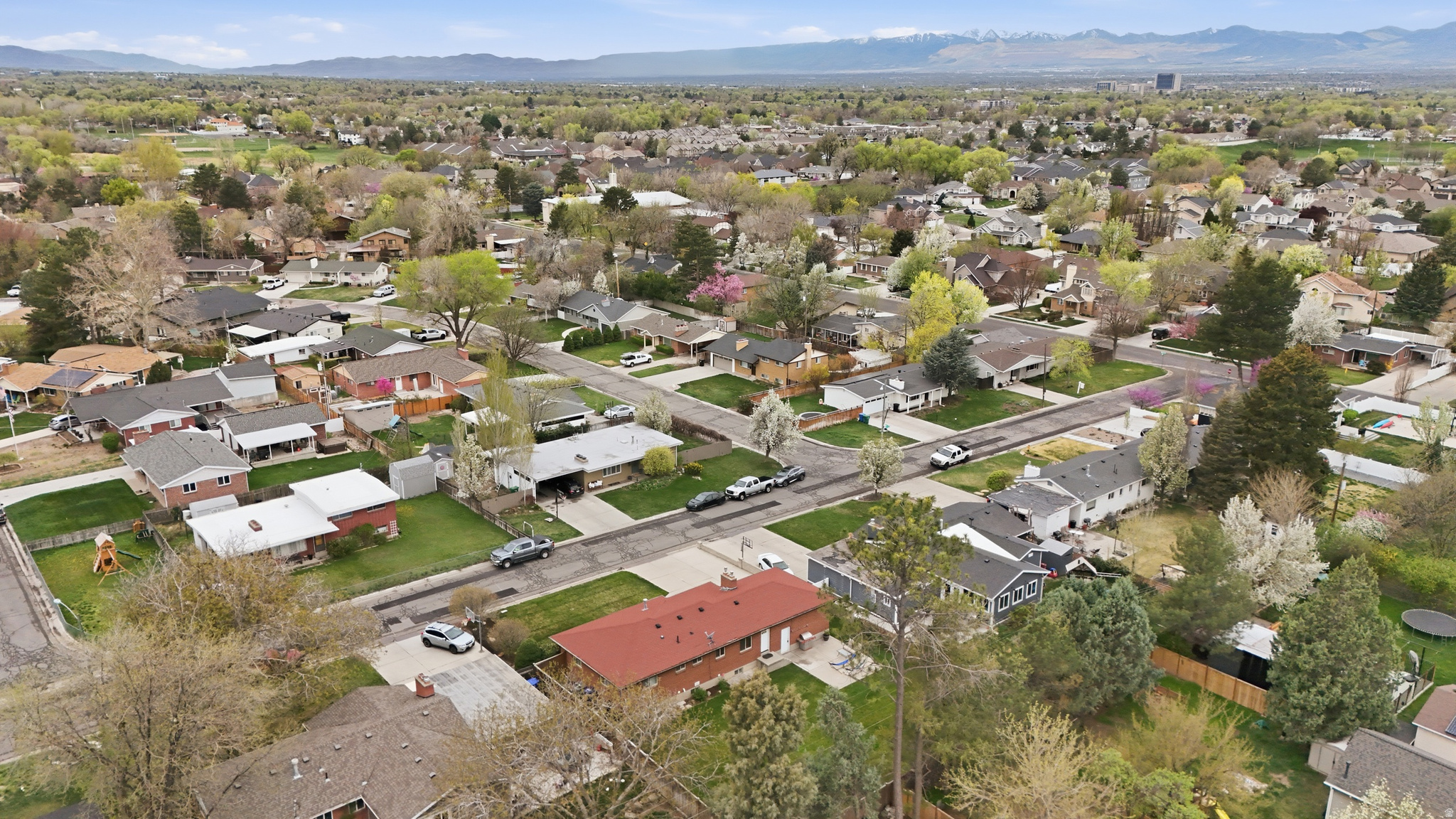 FULLER GARDENS - Residential