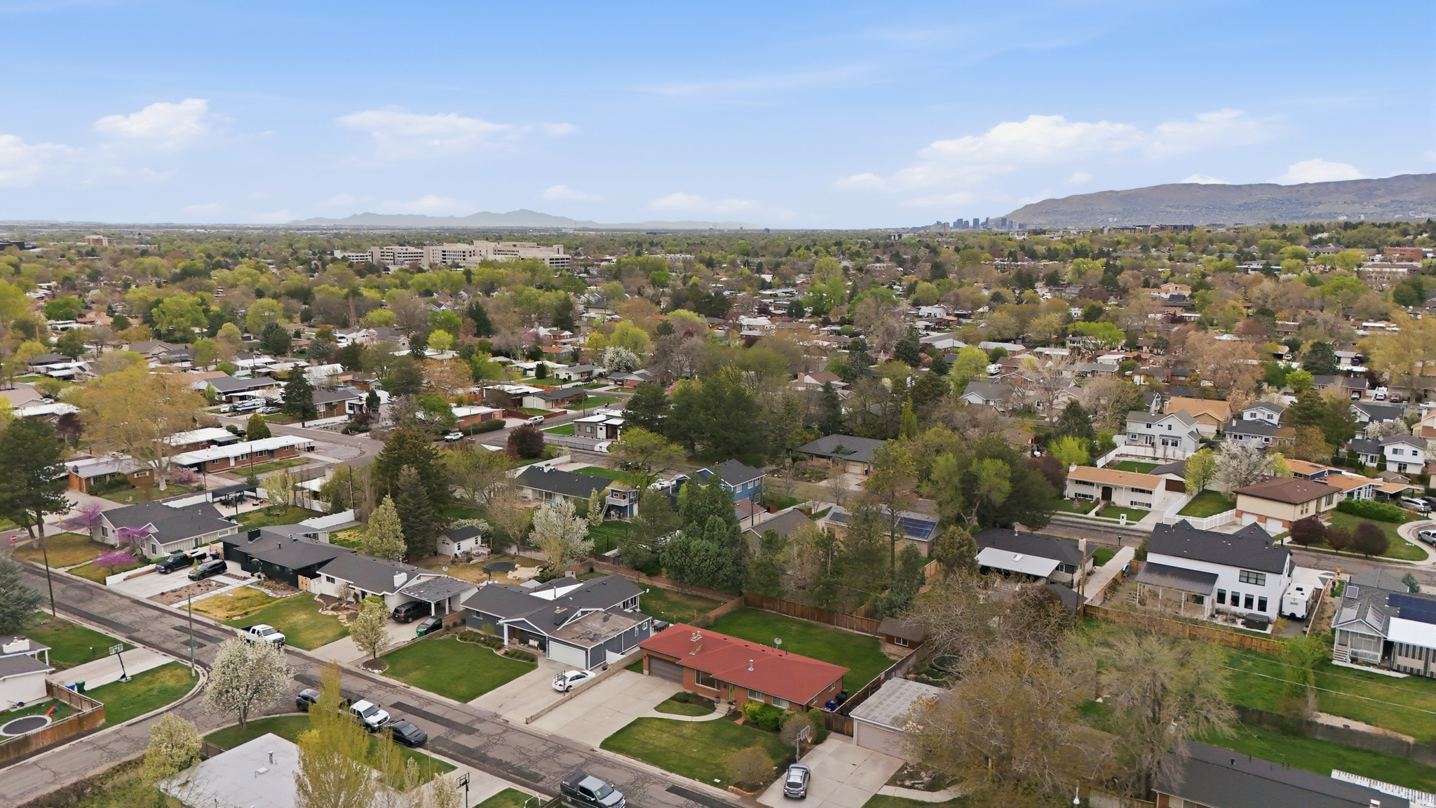 FULLER GARDENS - Residential