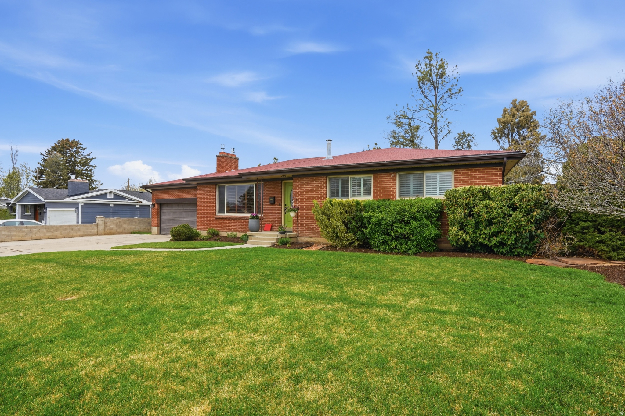 FULLER GARDENS - Residential