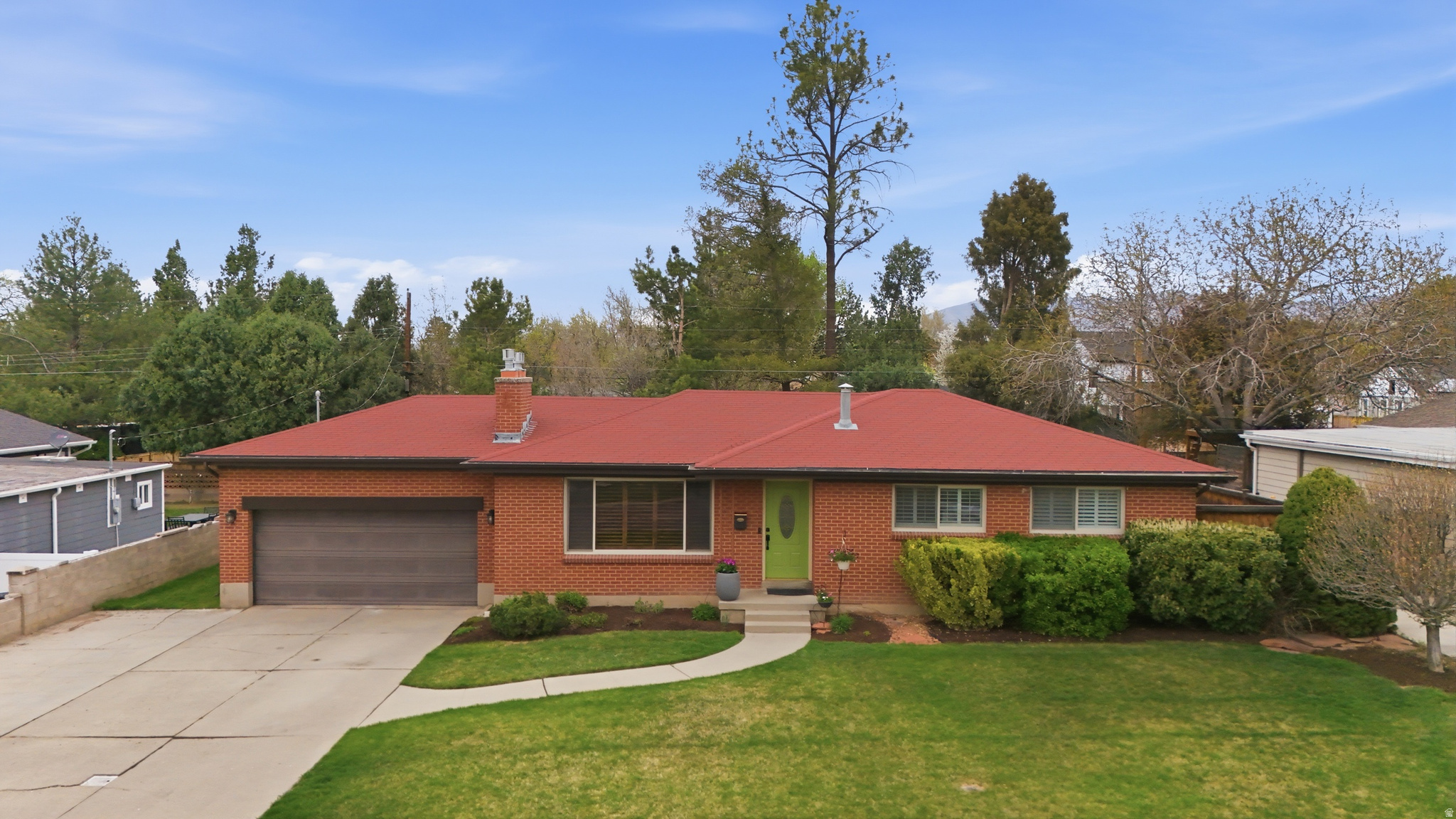FULLER GARDENS - Residential