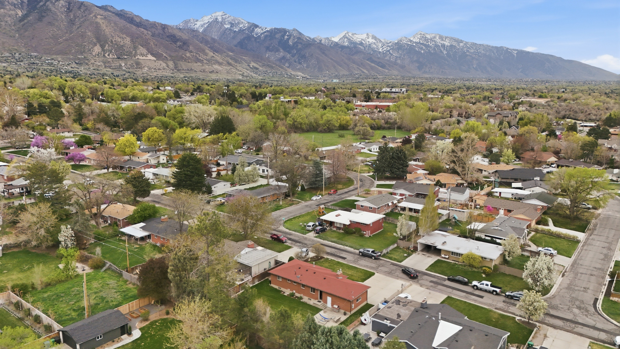 FULLER GARDENS - Residential