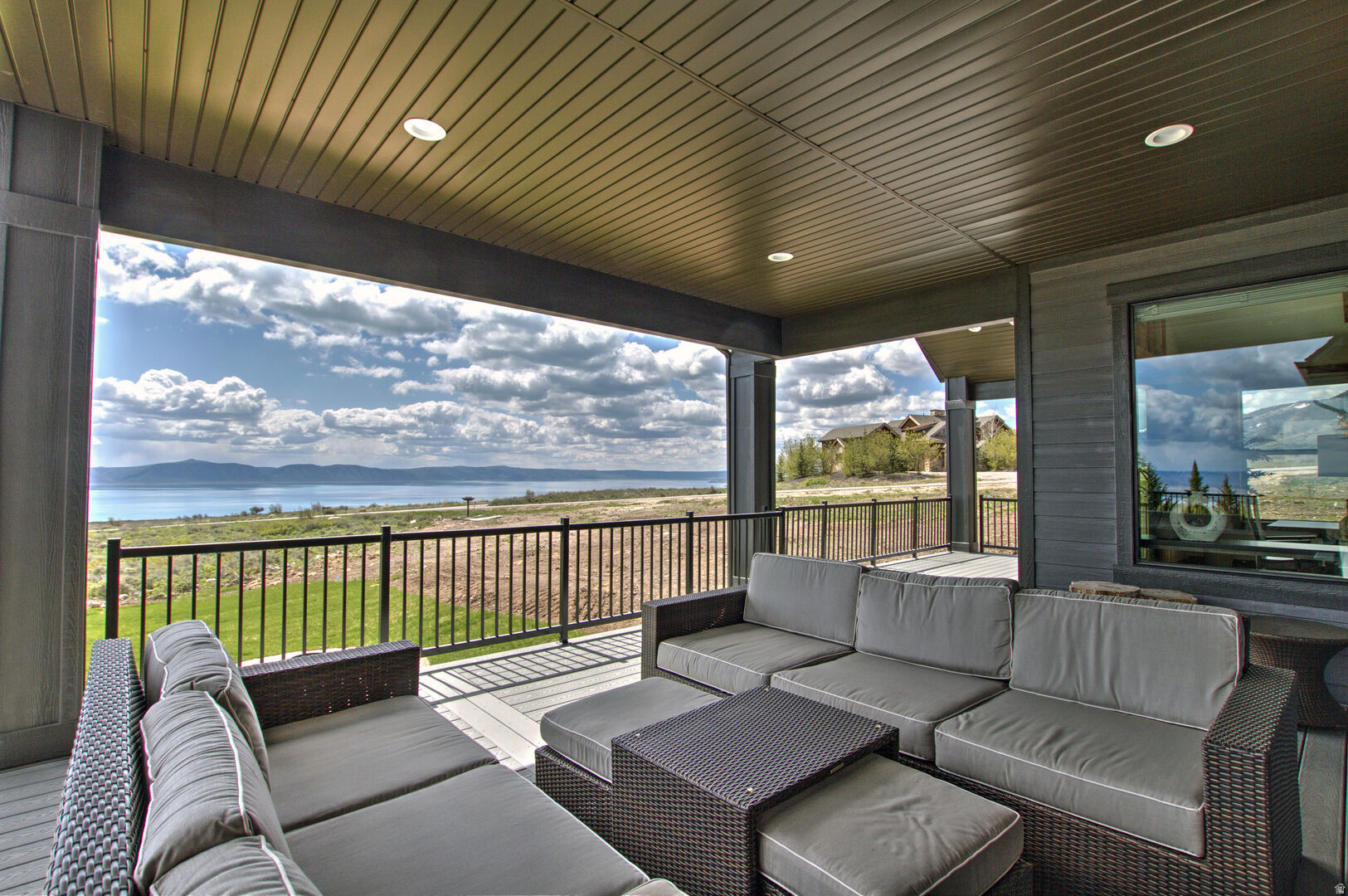 RESERVE SUMMIT LOT 10 - Residential