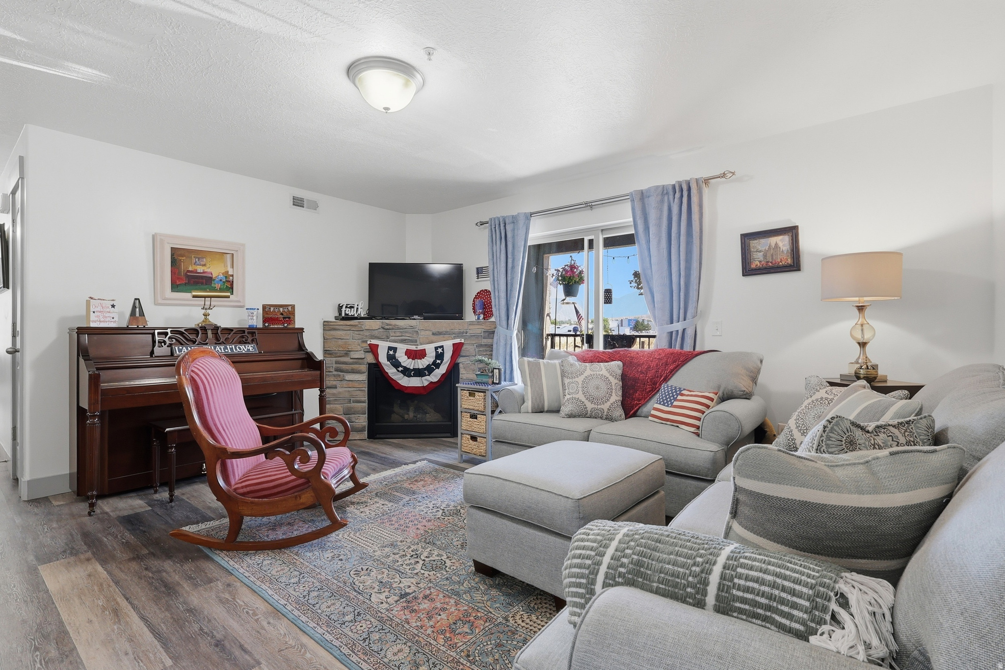 RIDGE - Residential