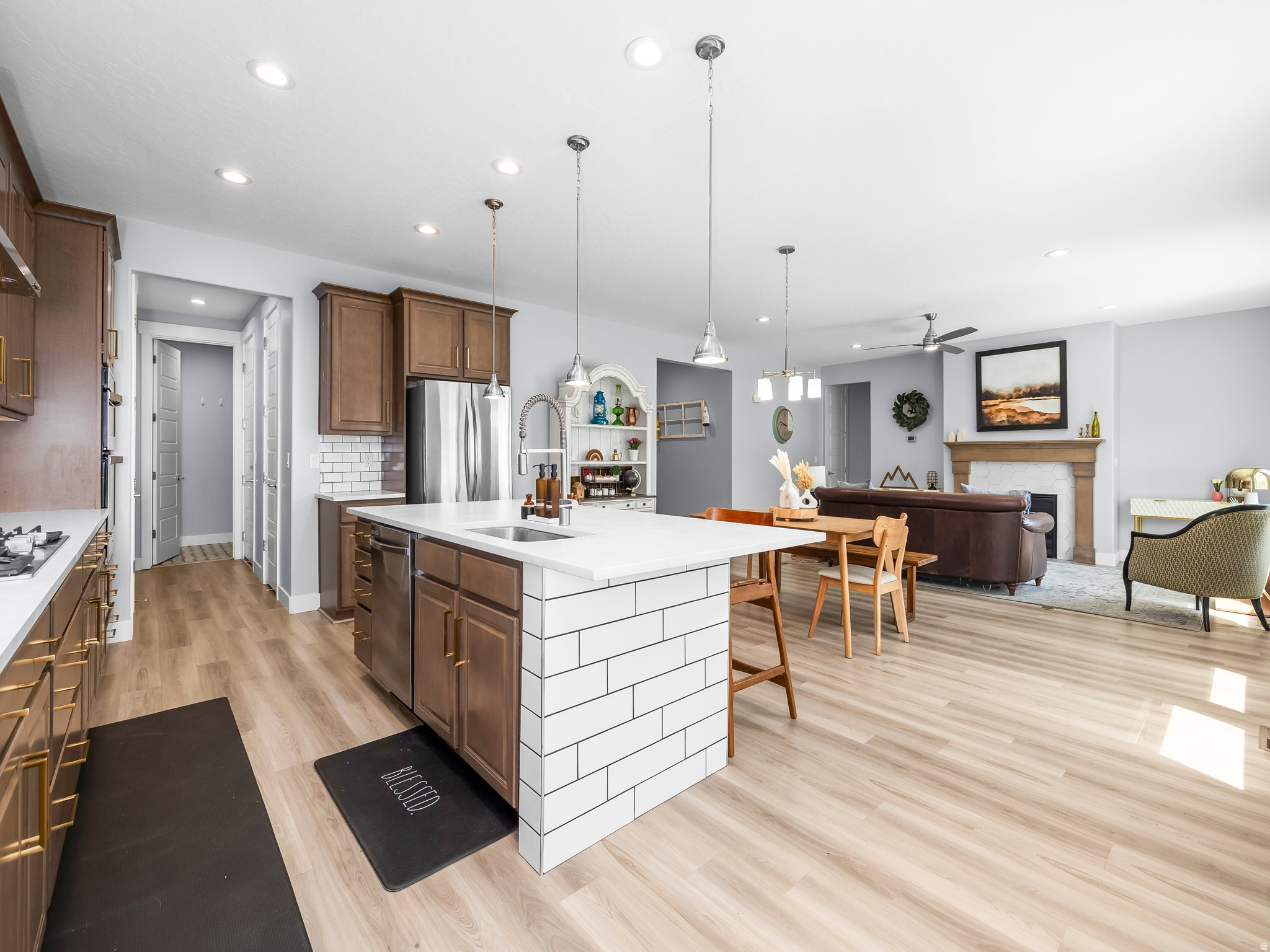 HARVEST PARK - Residential