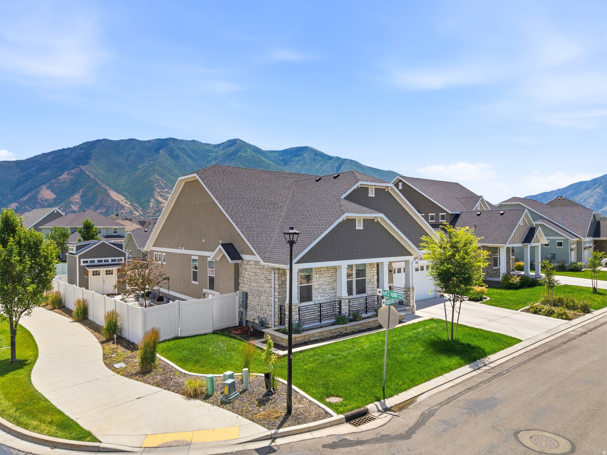 HARVEST PARK - Residential
