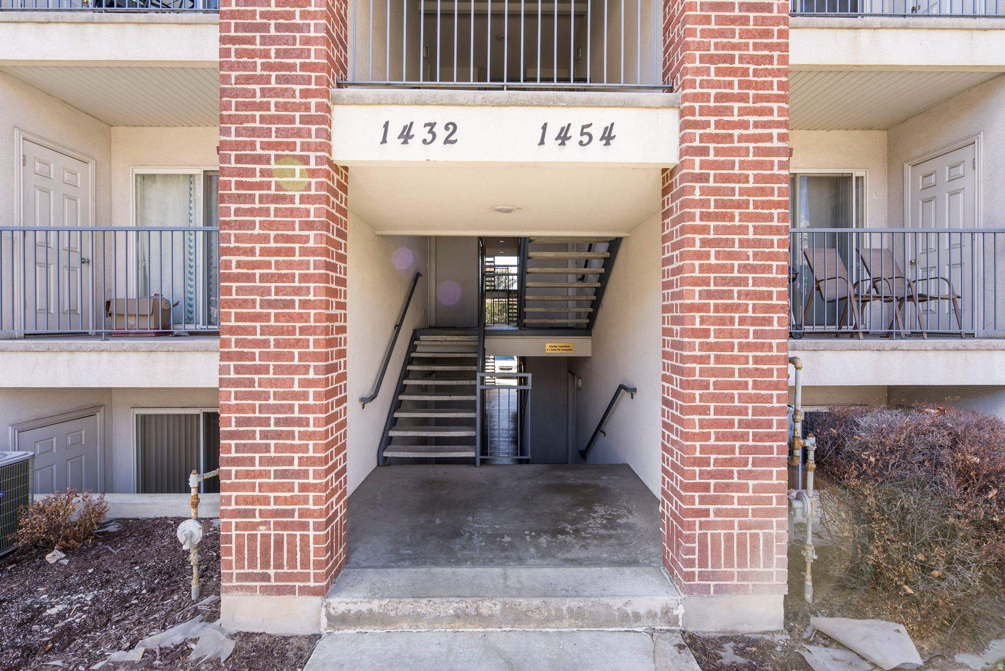 LAKERIDGE - Residential