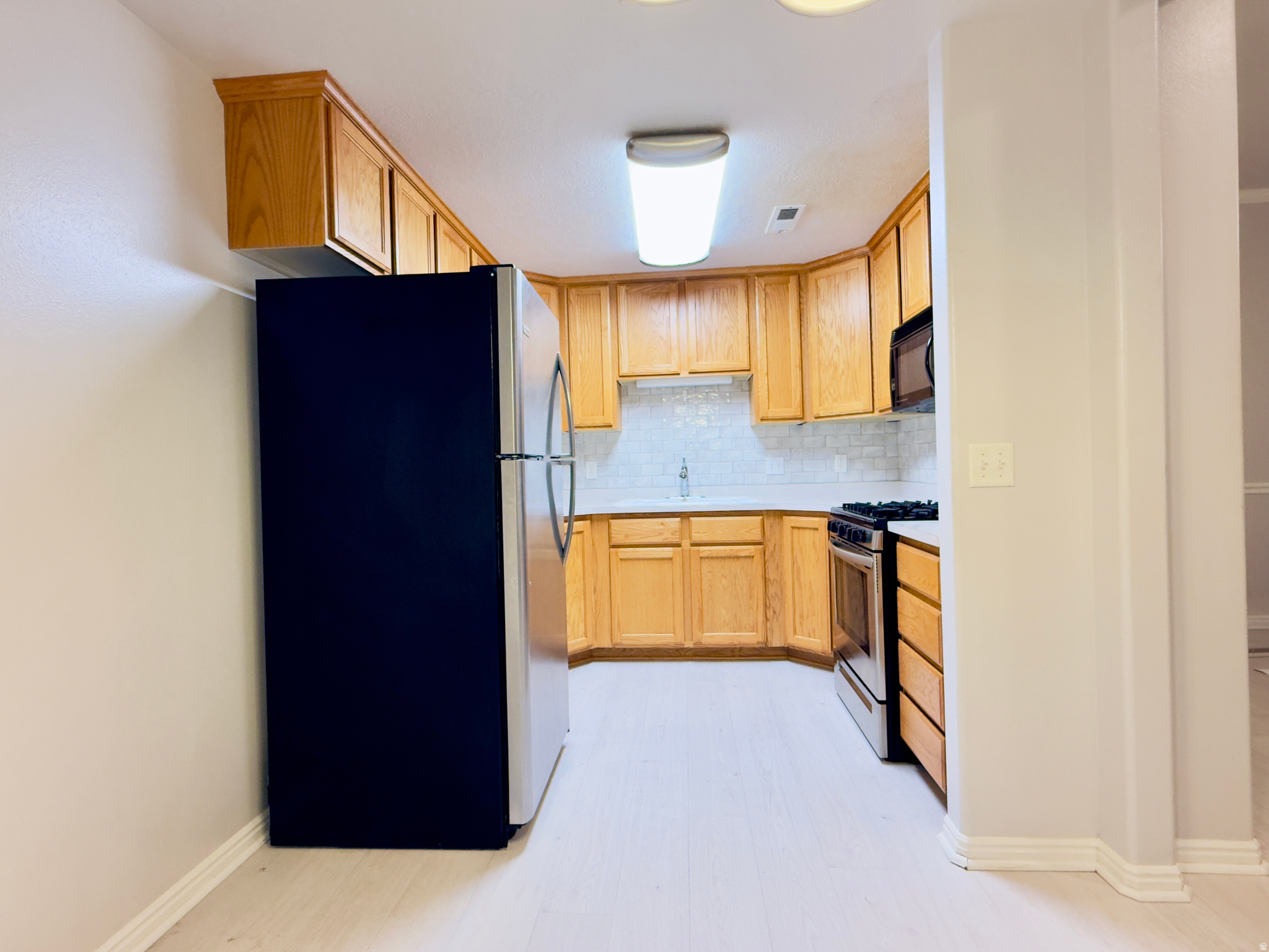 LAKERIDGE - Residential