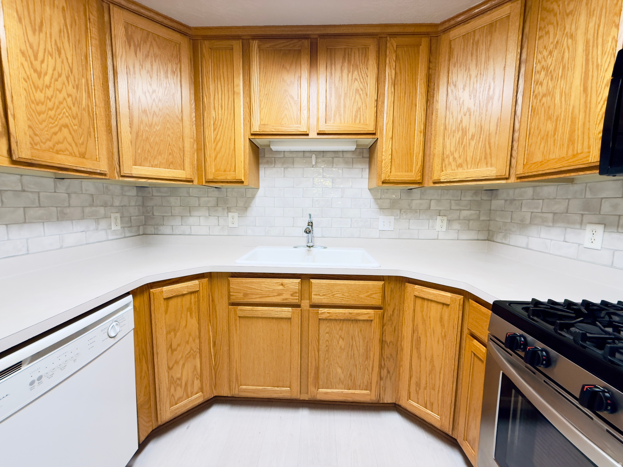 LAKERIDGE - Residential