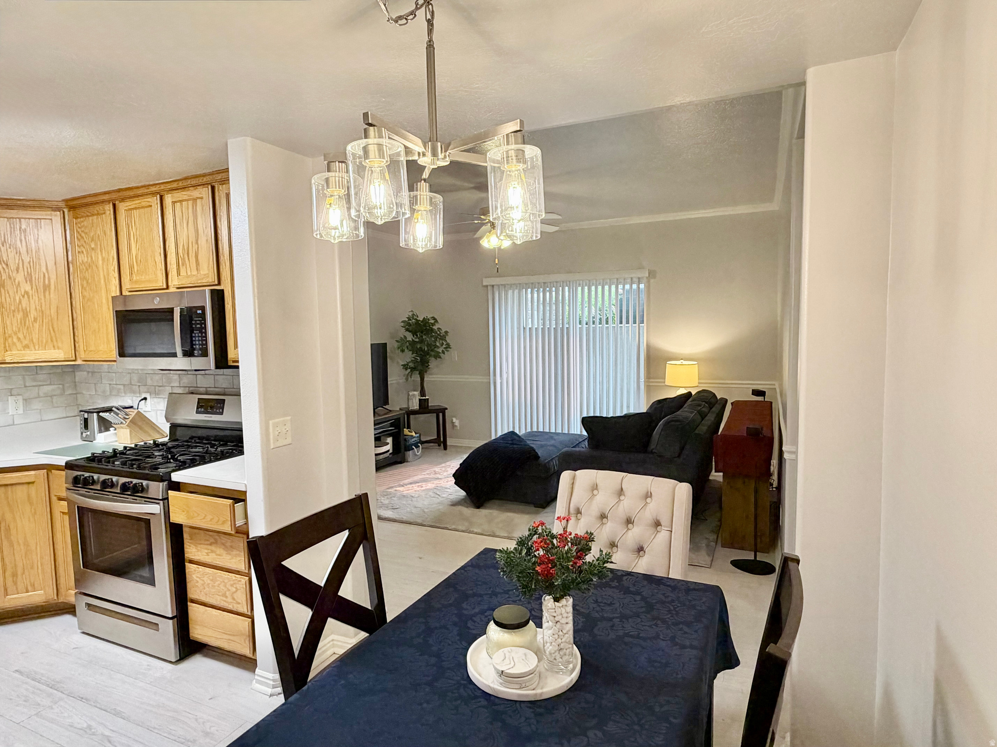 LAKERIDGE - Residential