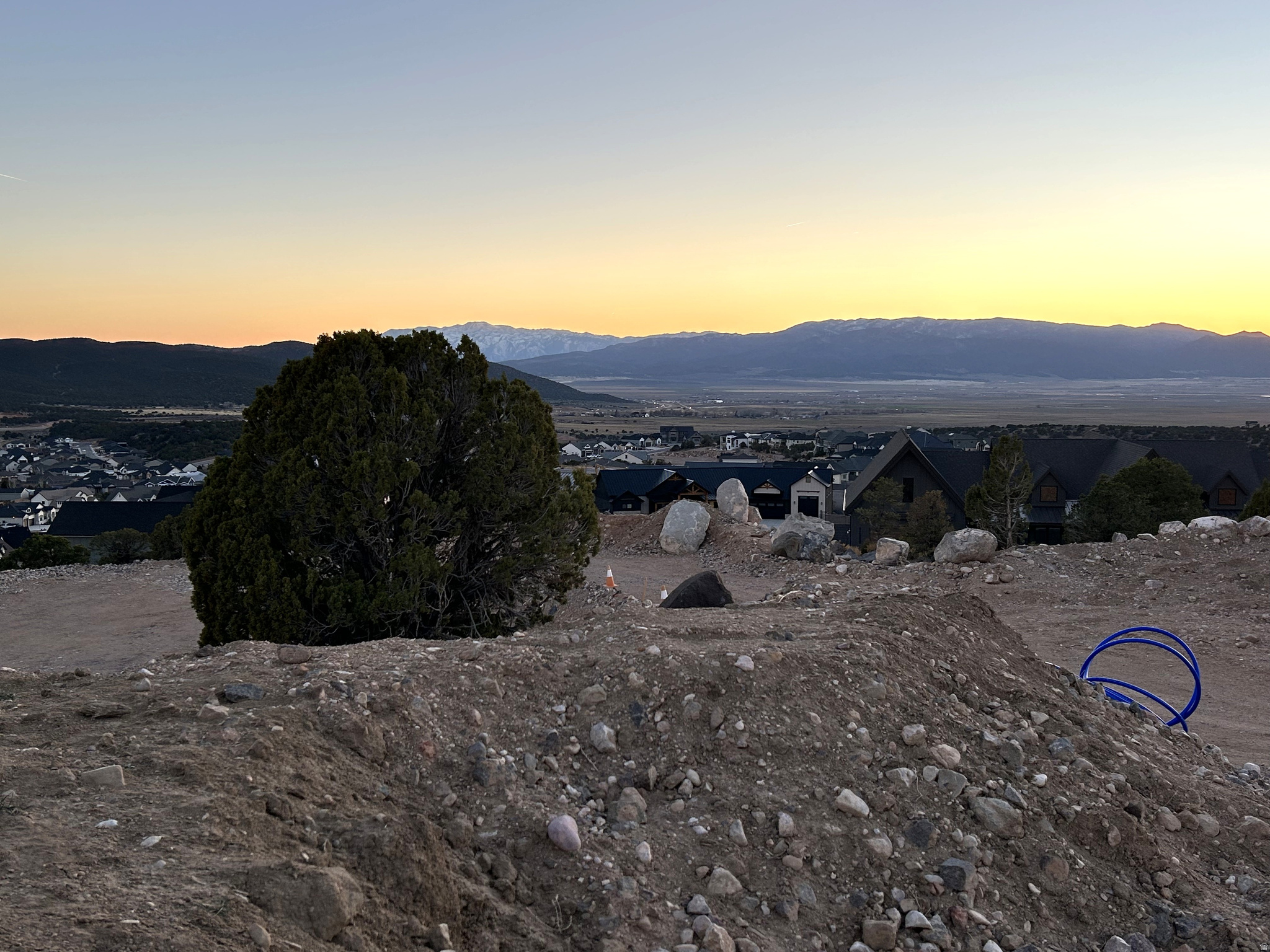 SADDLEBACK RIDGE - Land