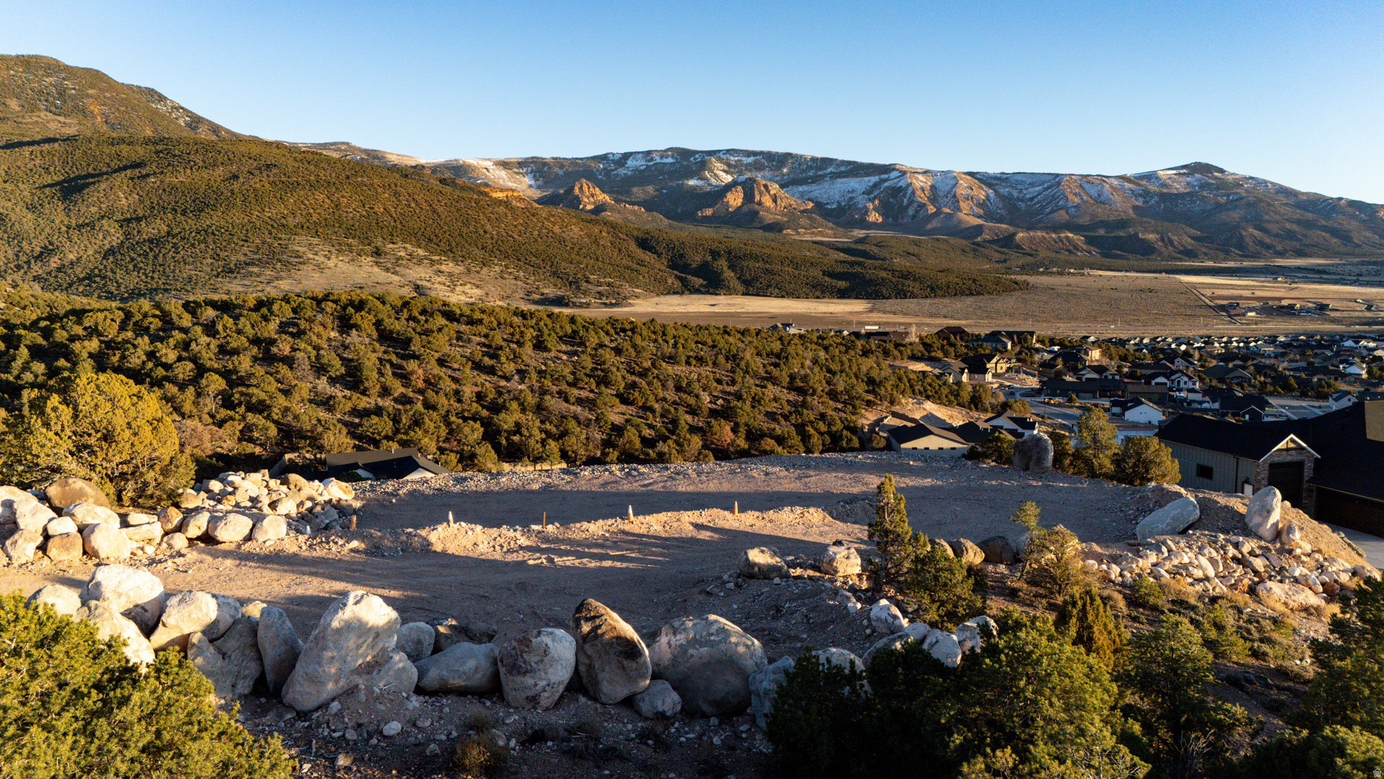 SADDLEBACK RIDGE - Land