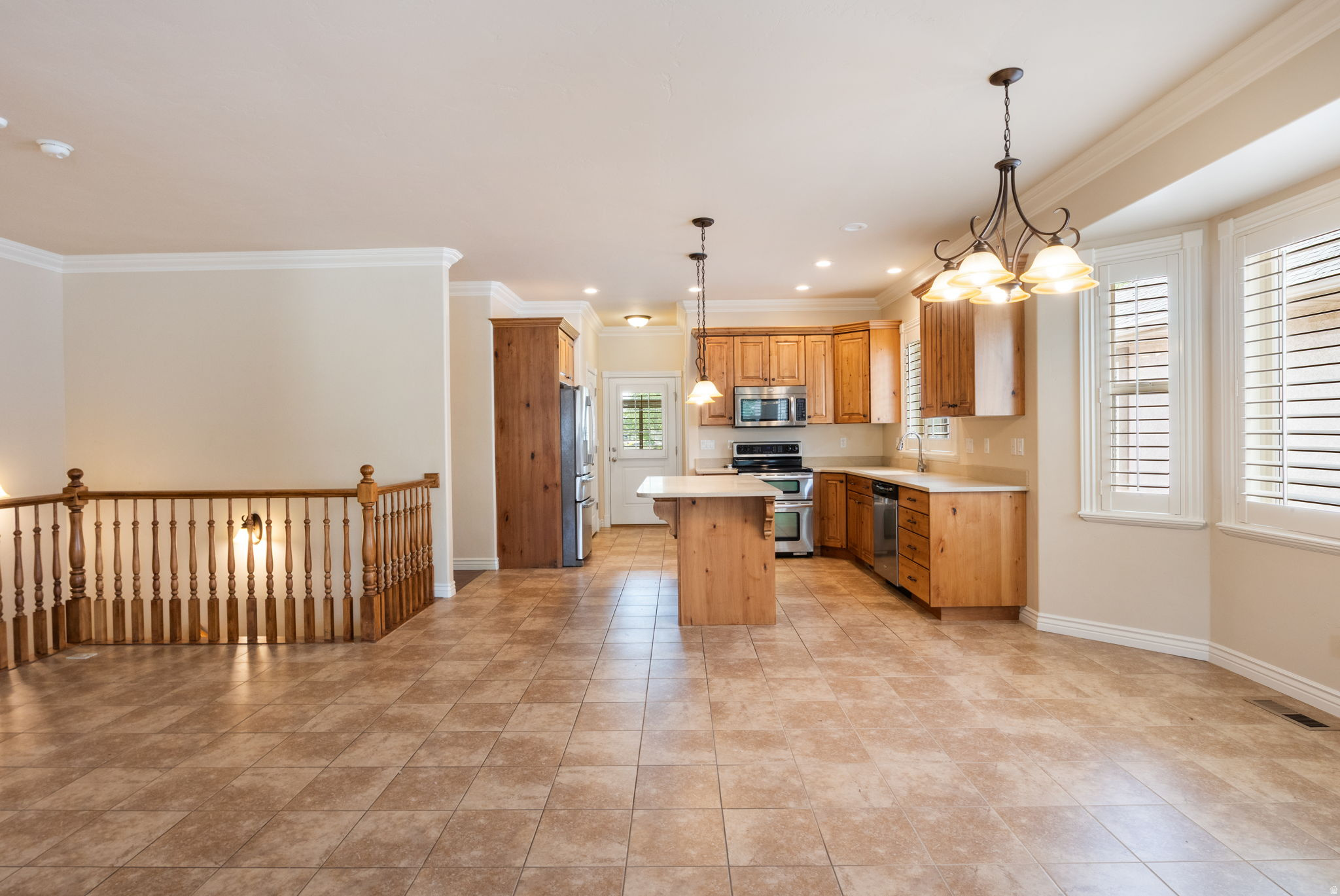 BROOKHAVEN VILLAS - Residential