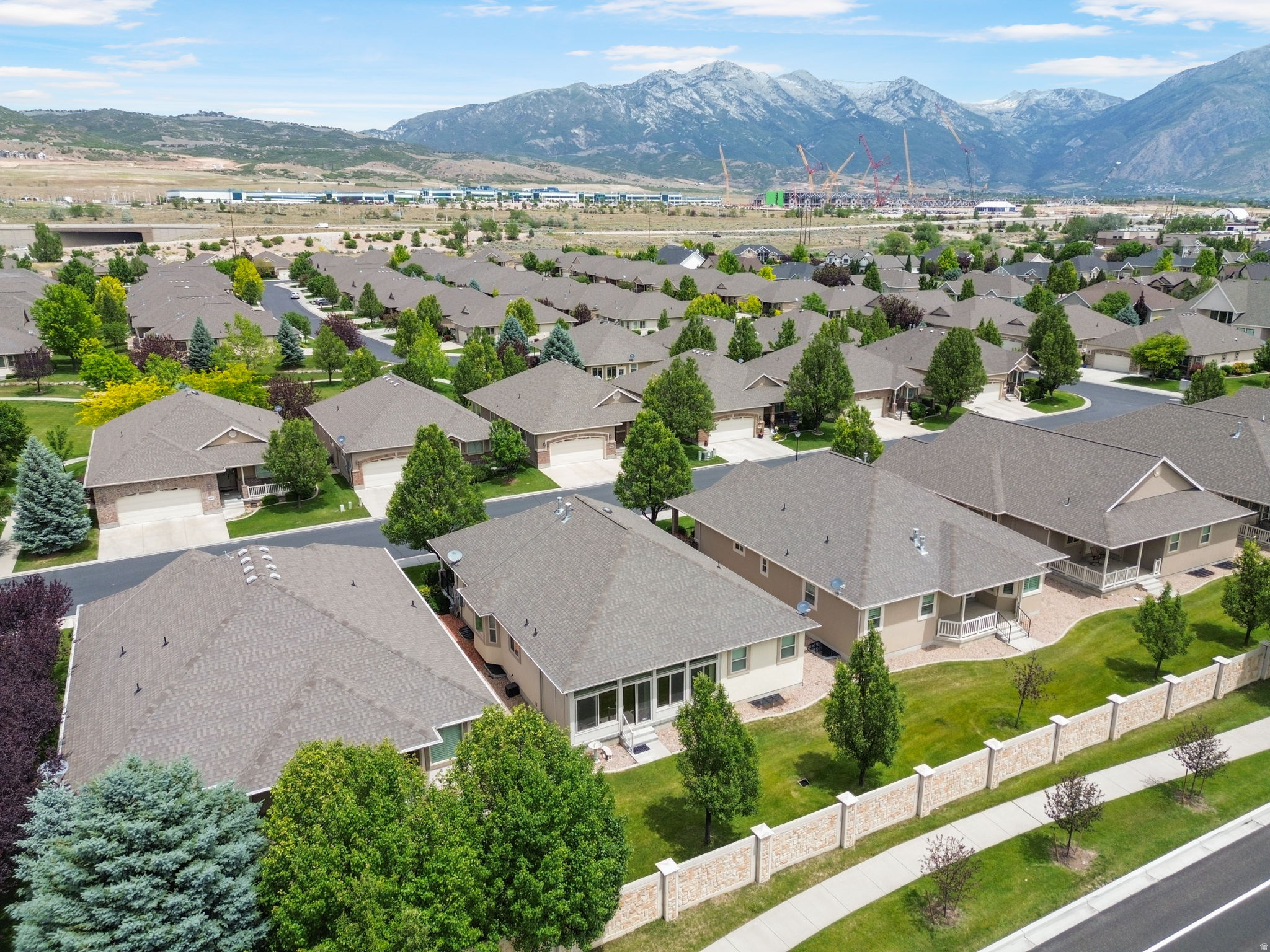 BROOKHAVEN VILLAS - Residential
