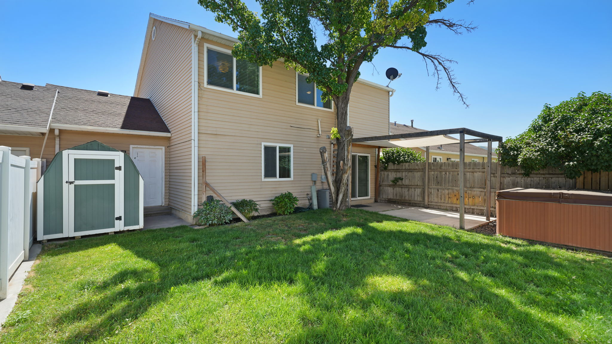MEADOW CROSSING - Residential