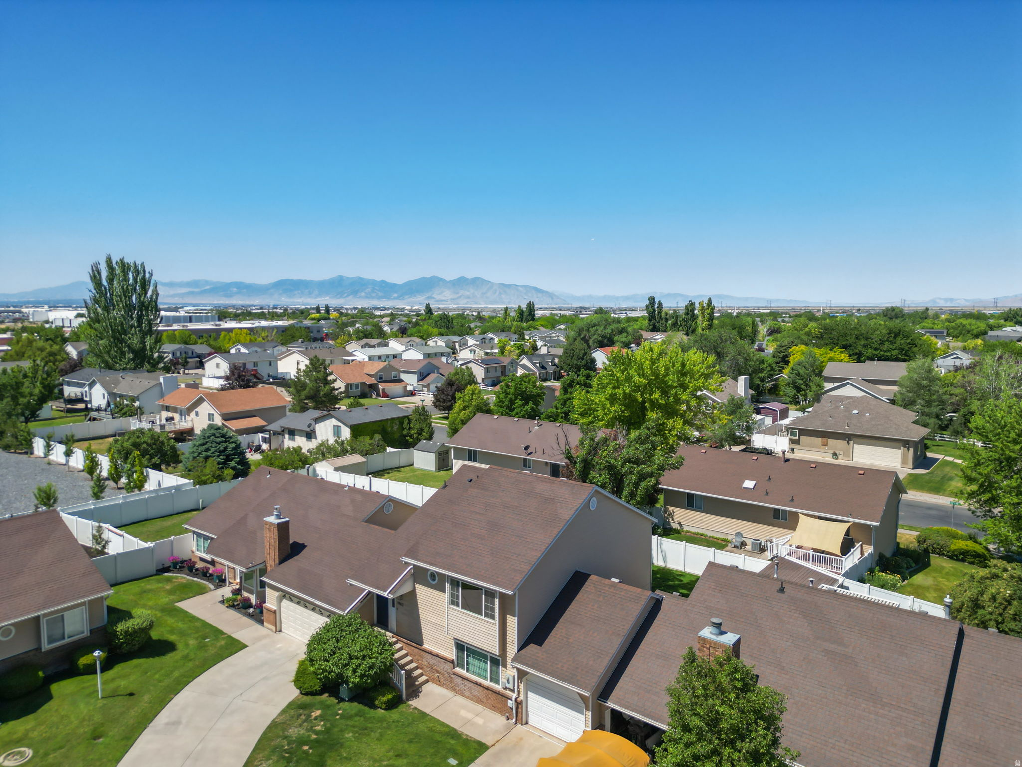 MEADOW CROSSING - Residential