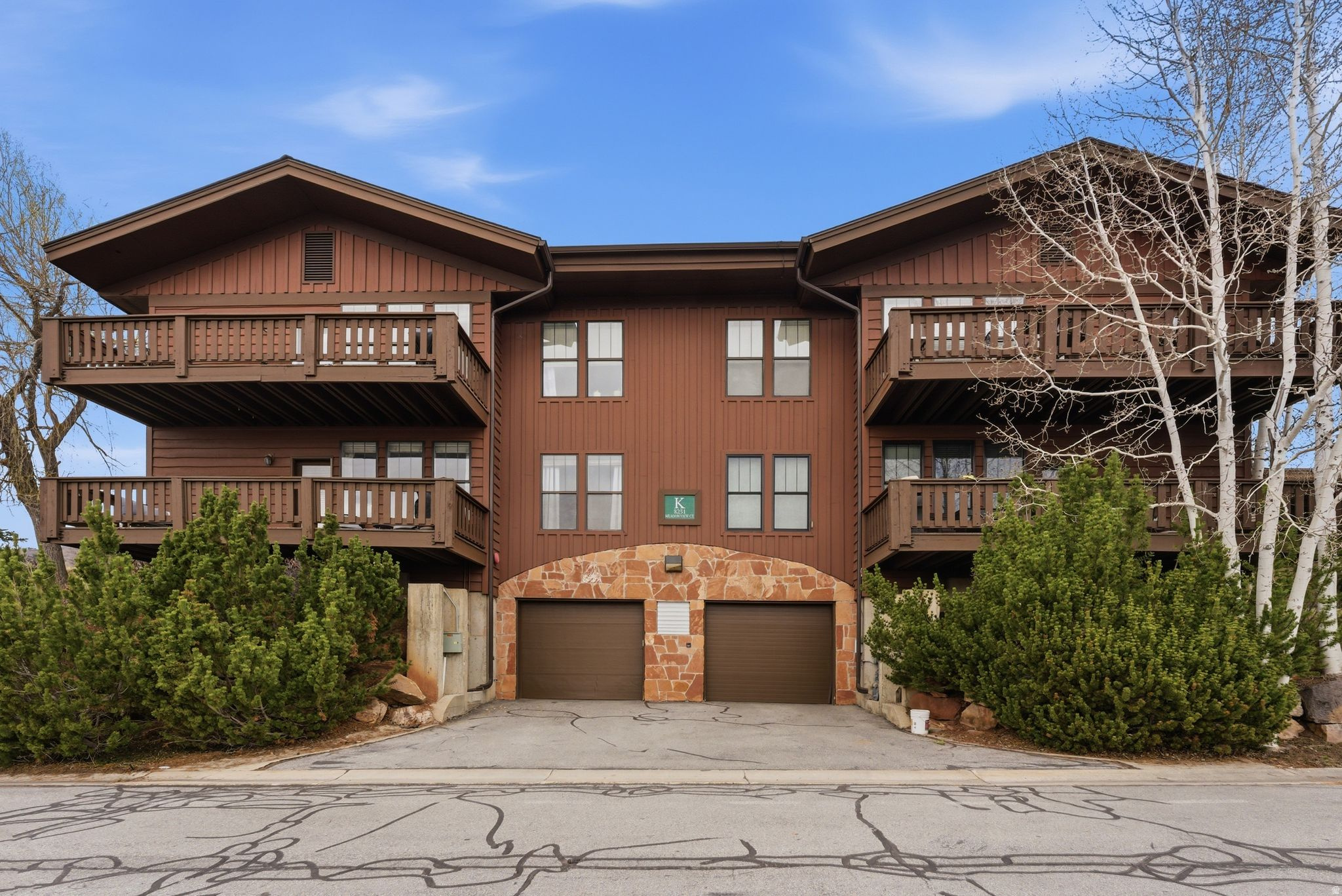 PINEBROOK POINTE CONDOMINIUMS - Residential