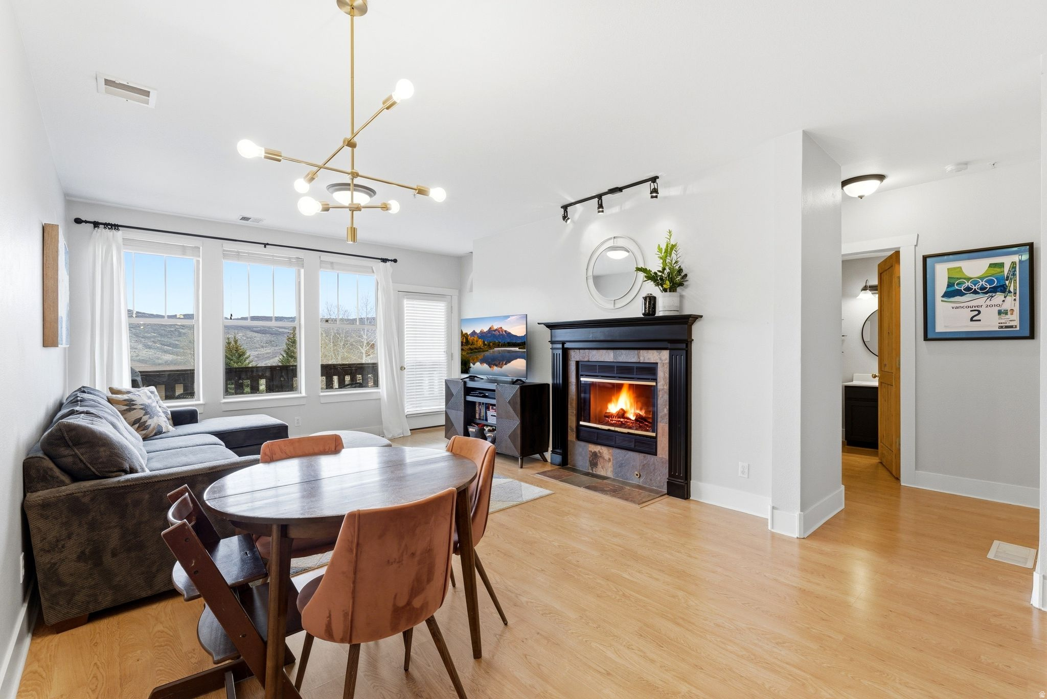 PINEBROOK POINTE CONDOMINIUMS - Residential