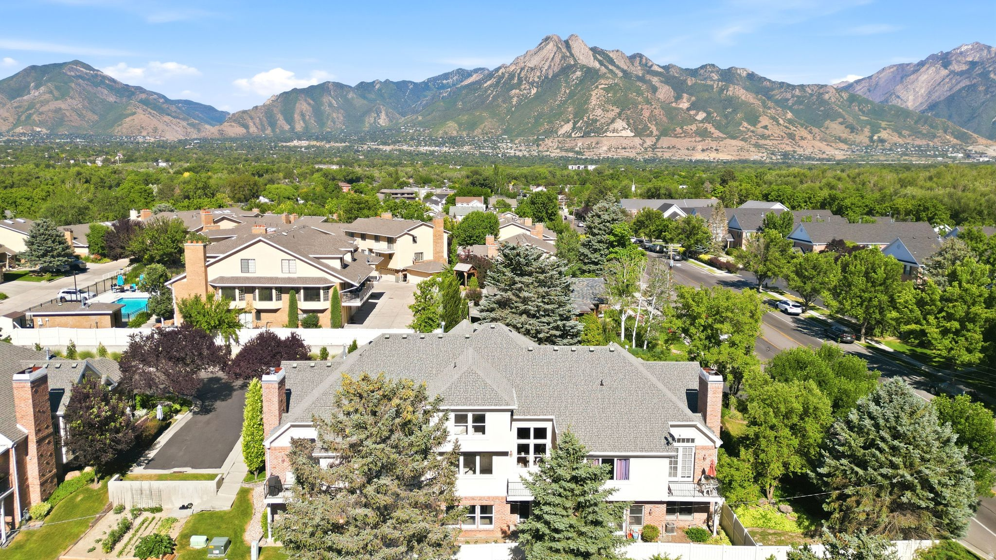 MEADOWS OF HOLLADAY - Residential