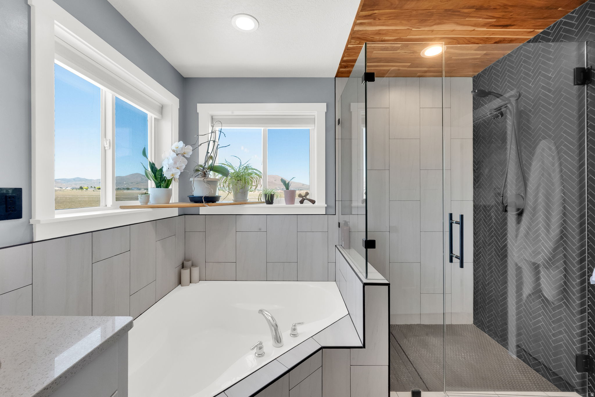 RIDGE - Residential