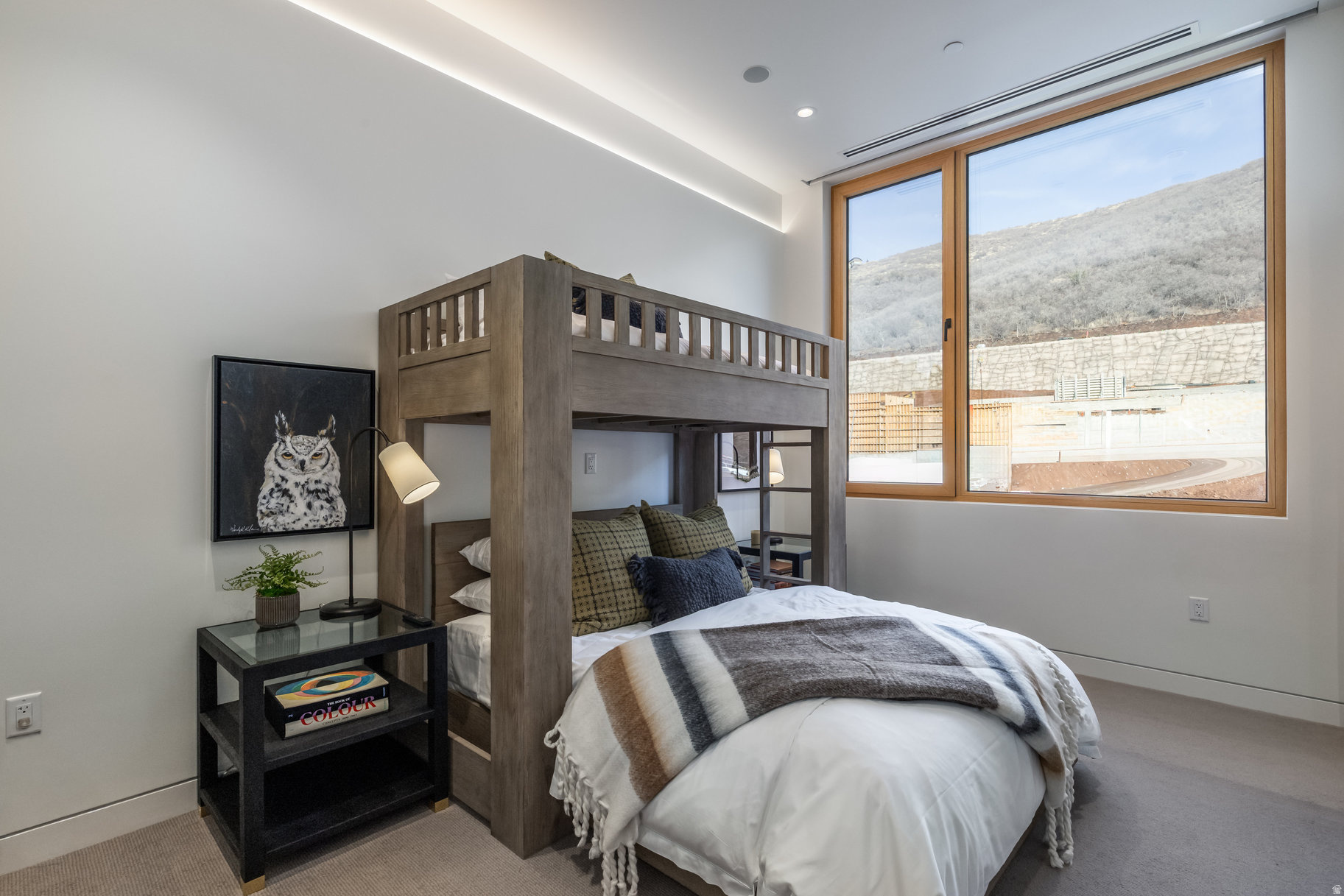 FOUNDERS PLACE - Residential