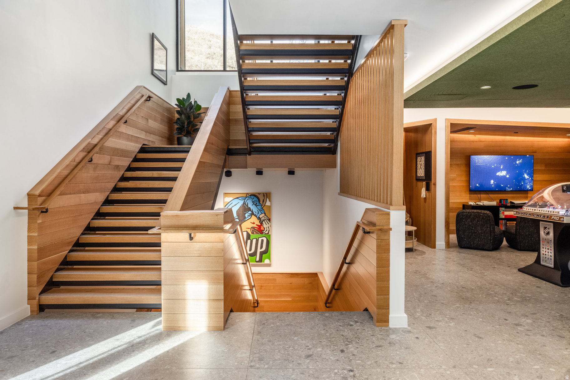 FOUNDERS PLACE - Residential