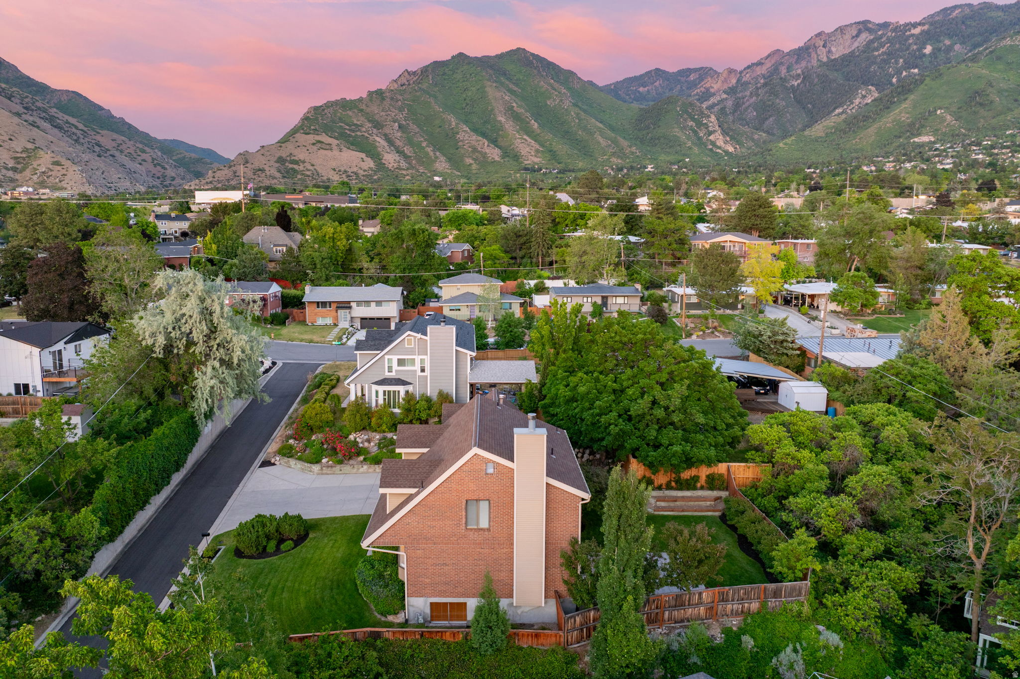 KINGSTON HILLS - Residential