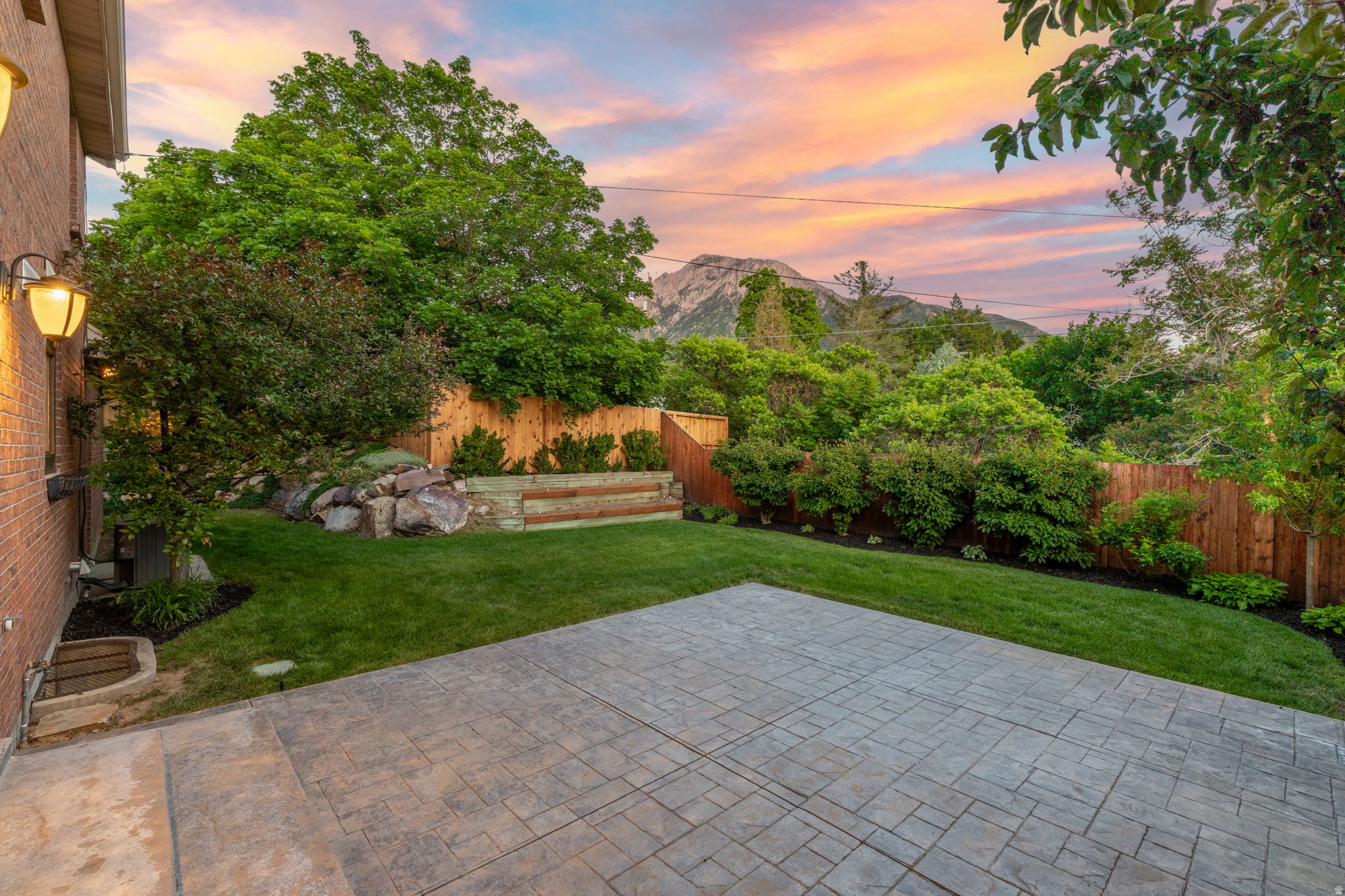 KINGSTON HILLS - Residential