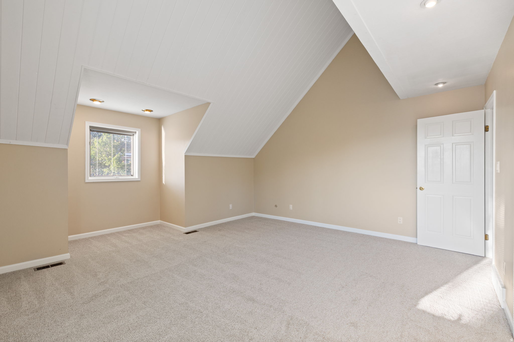KINGSTON HILLS - Residential