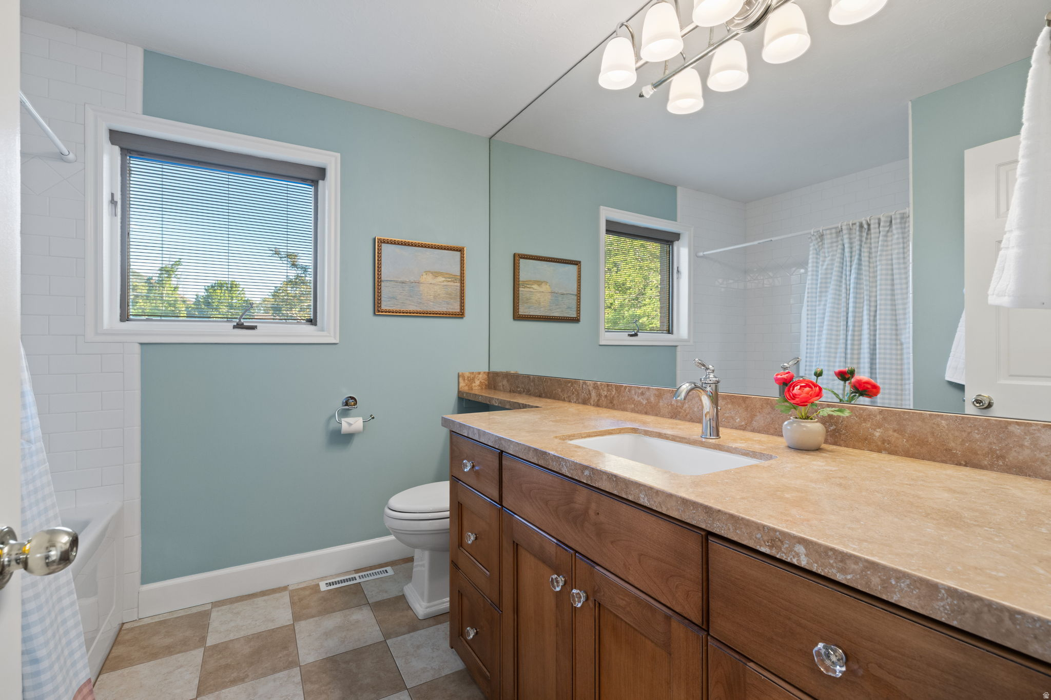 KINGSTON HILLS - Residential