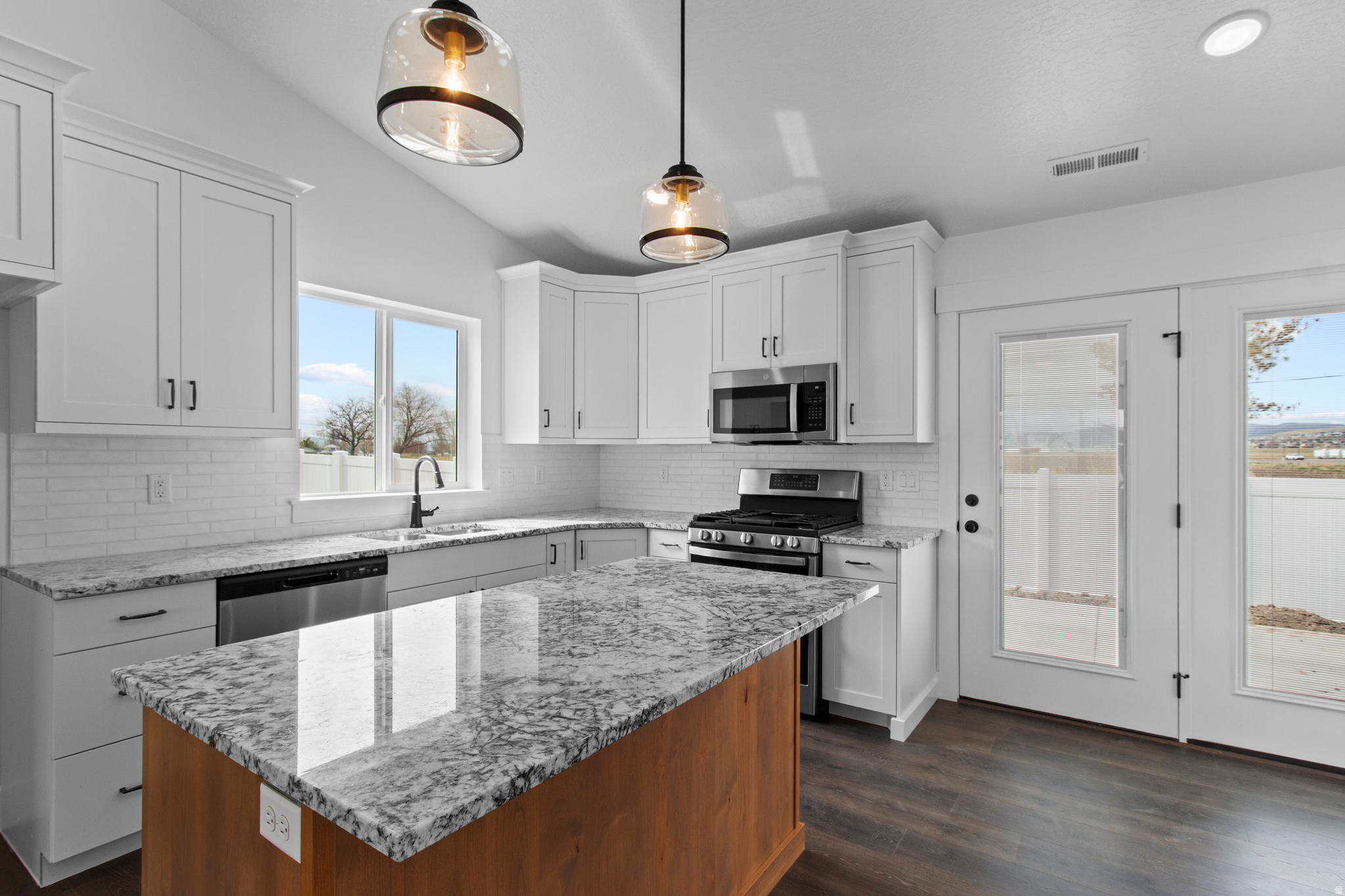 ARCHIBALD ESTATES - Residential