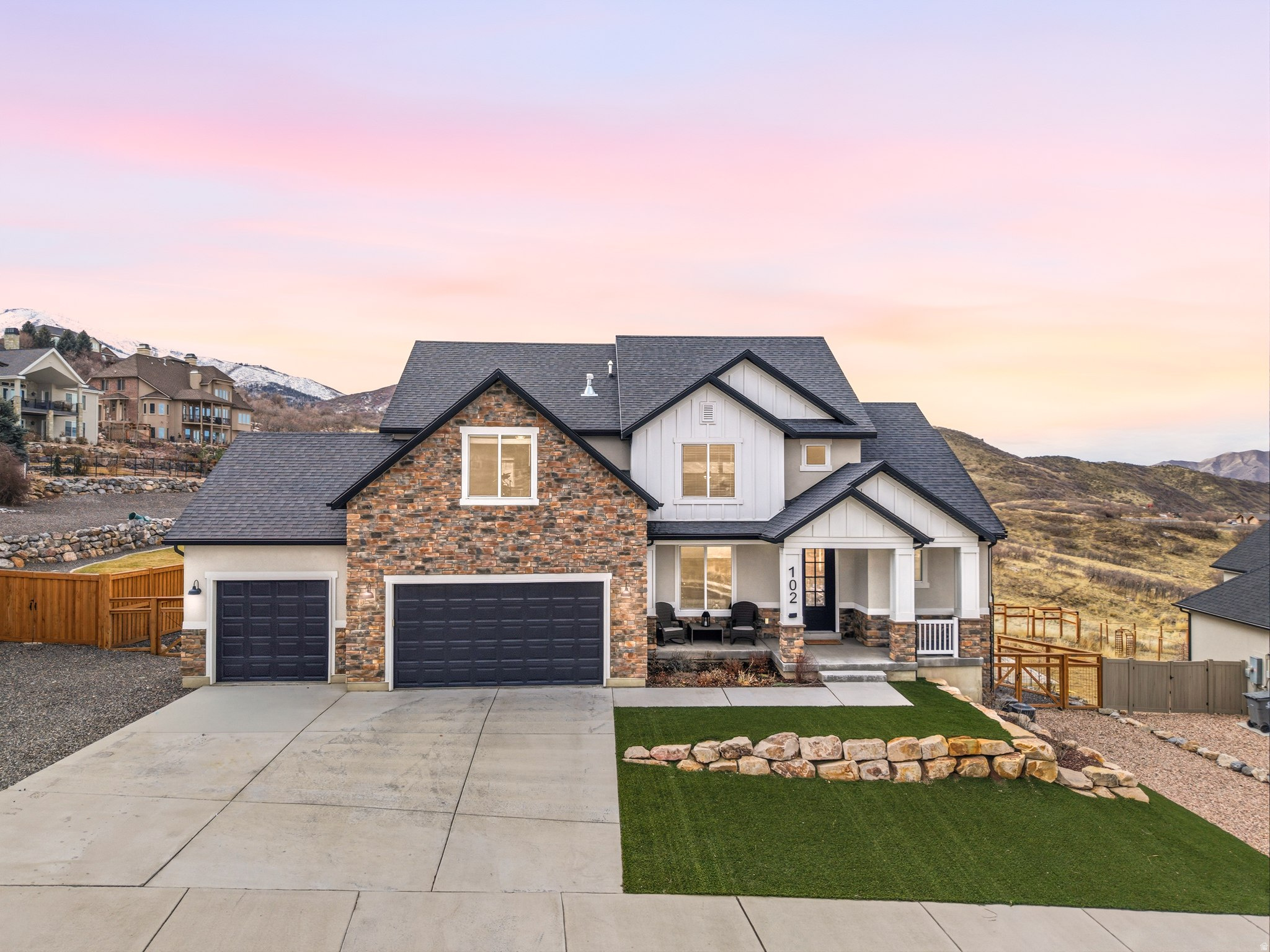 GLADSTIAN VIEW ESTATES - Residential