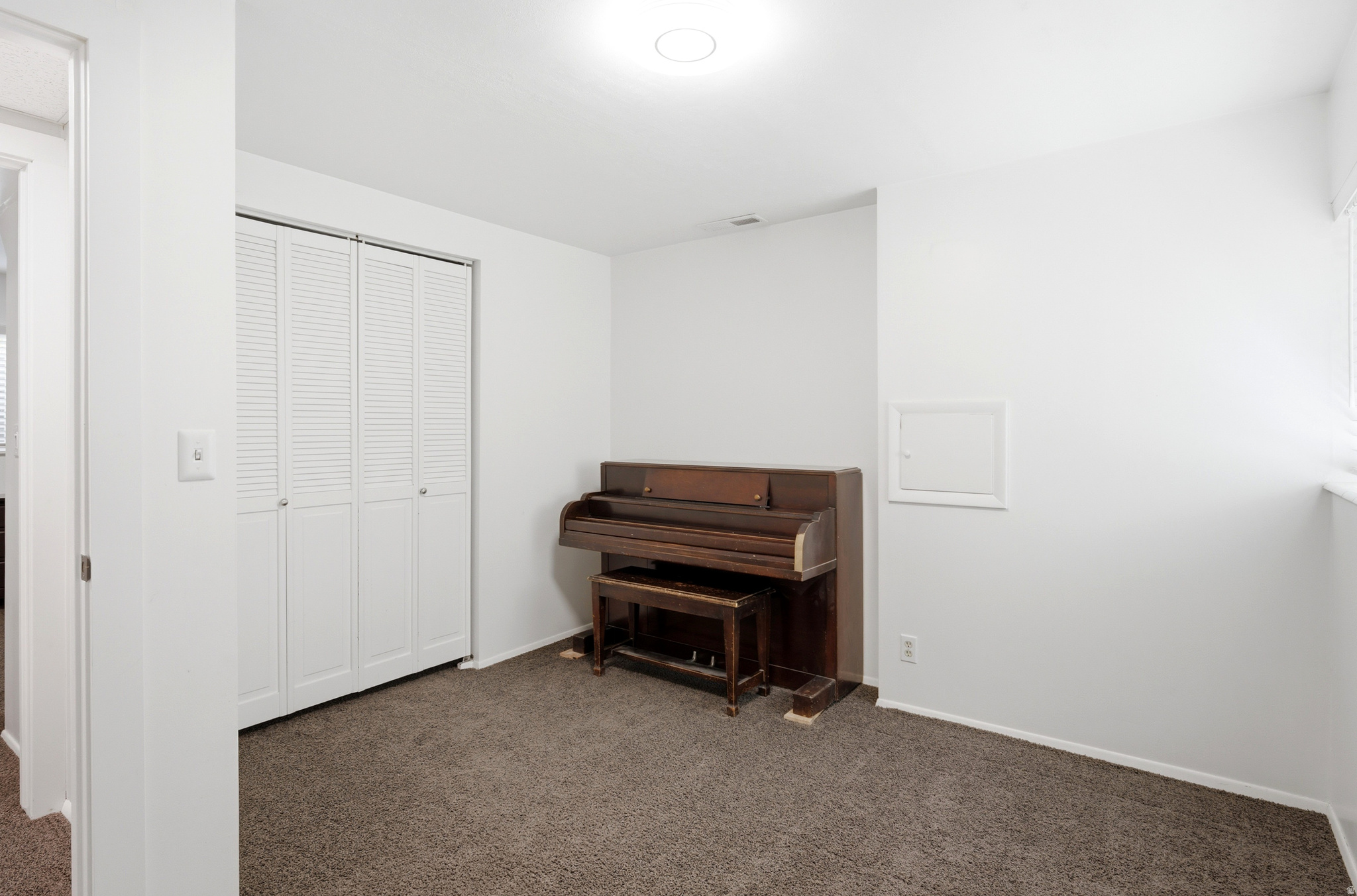 HAWARDEN ESTATES - Residential