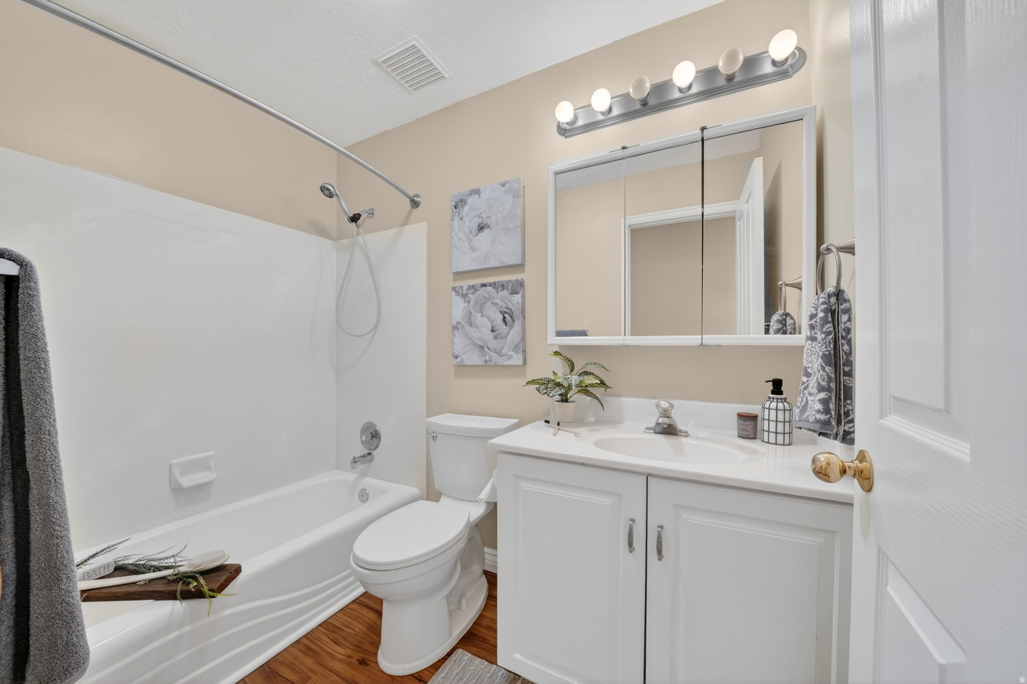 MOUNTAIN PARK ESTATES - Residential