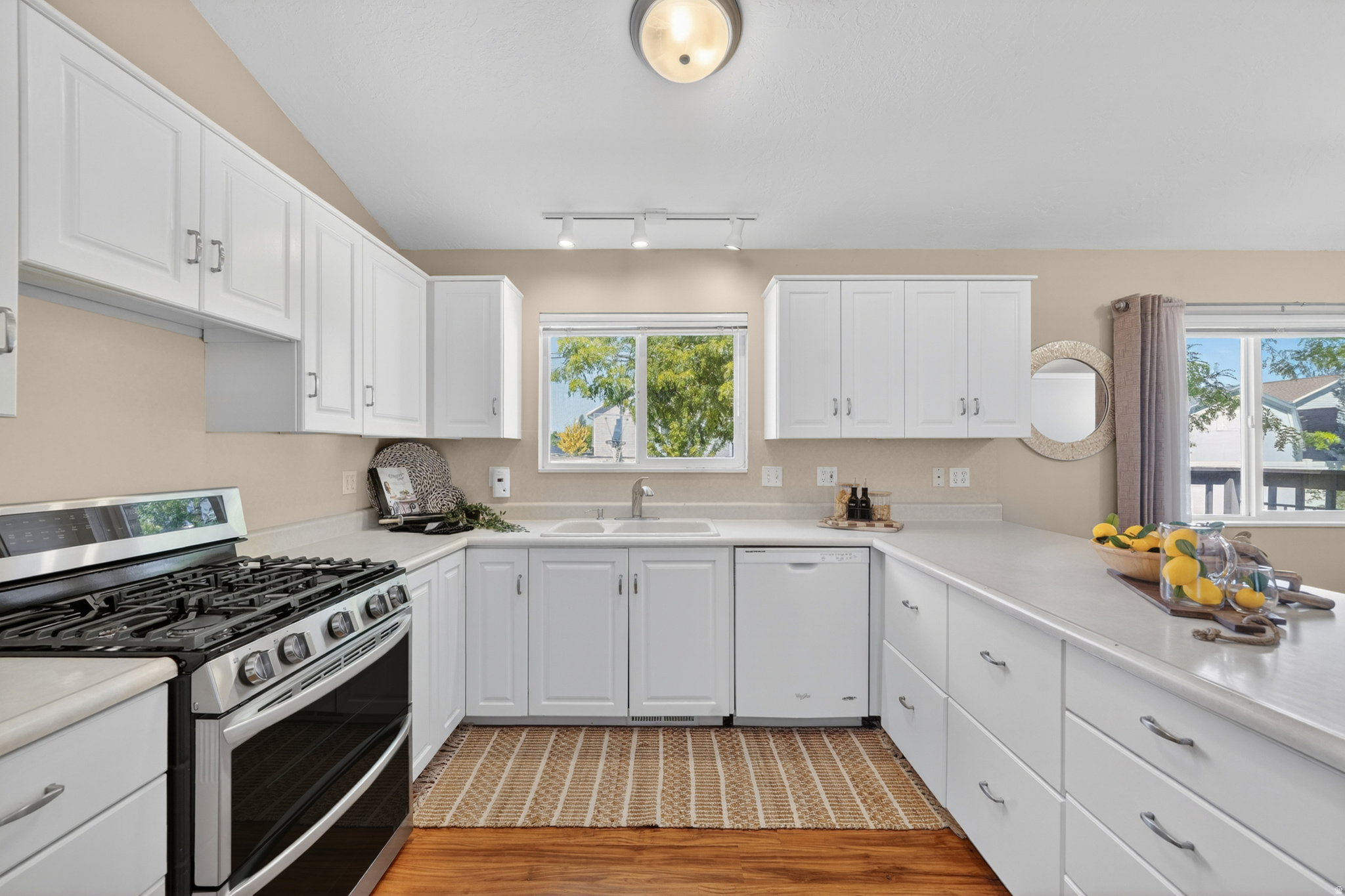 MOUNTAIN PARK ESTATES - Residential