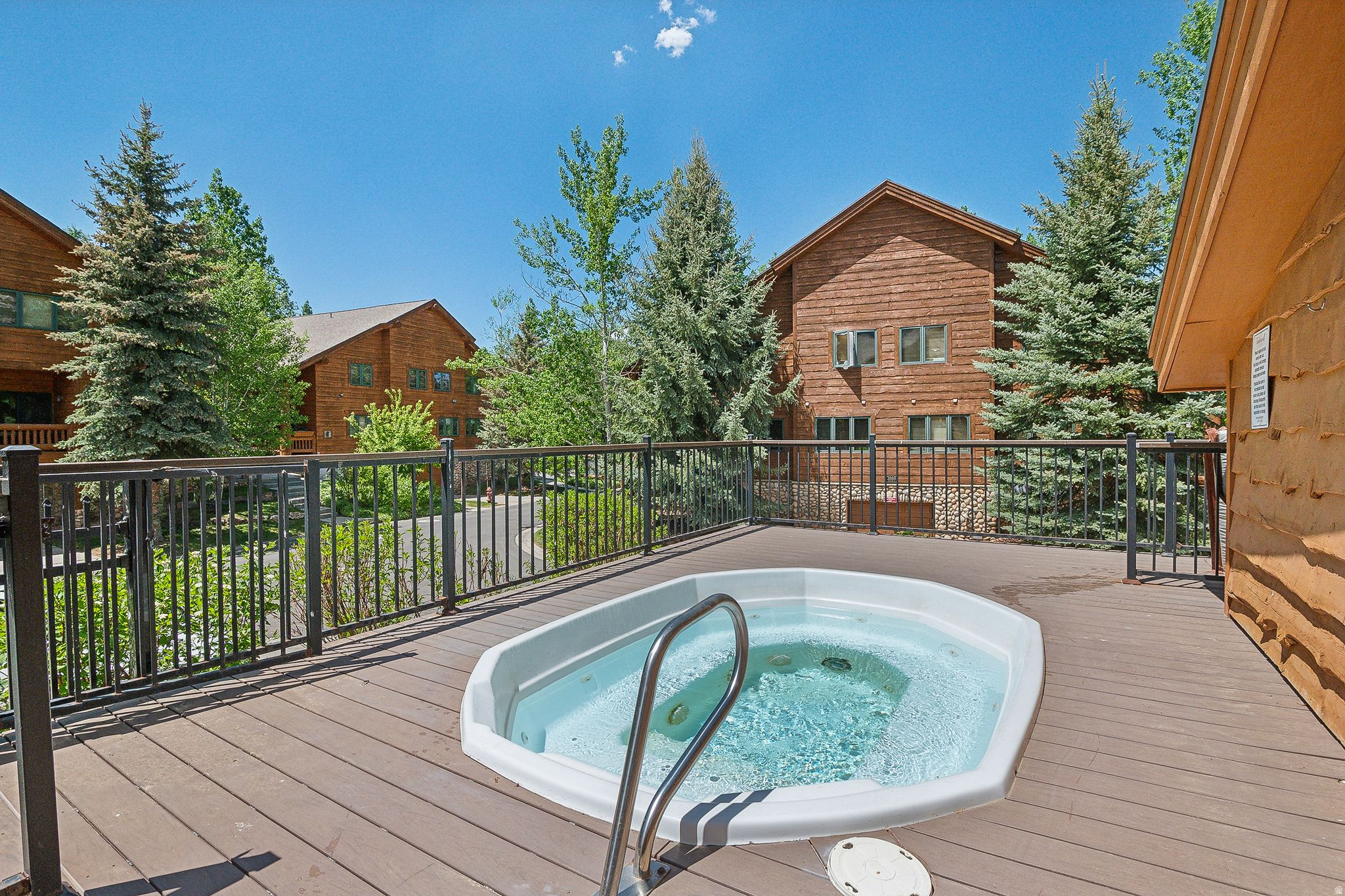 TIMBER WOLF LODGES - Residential