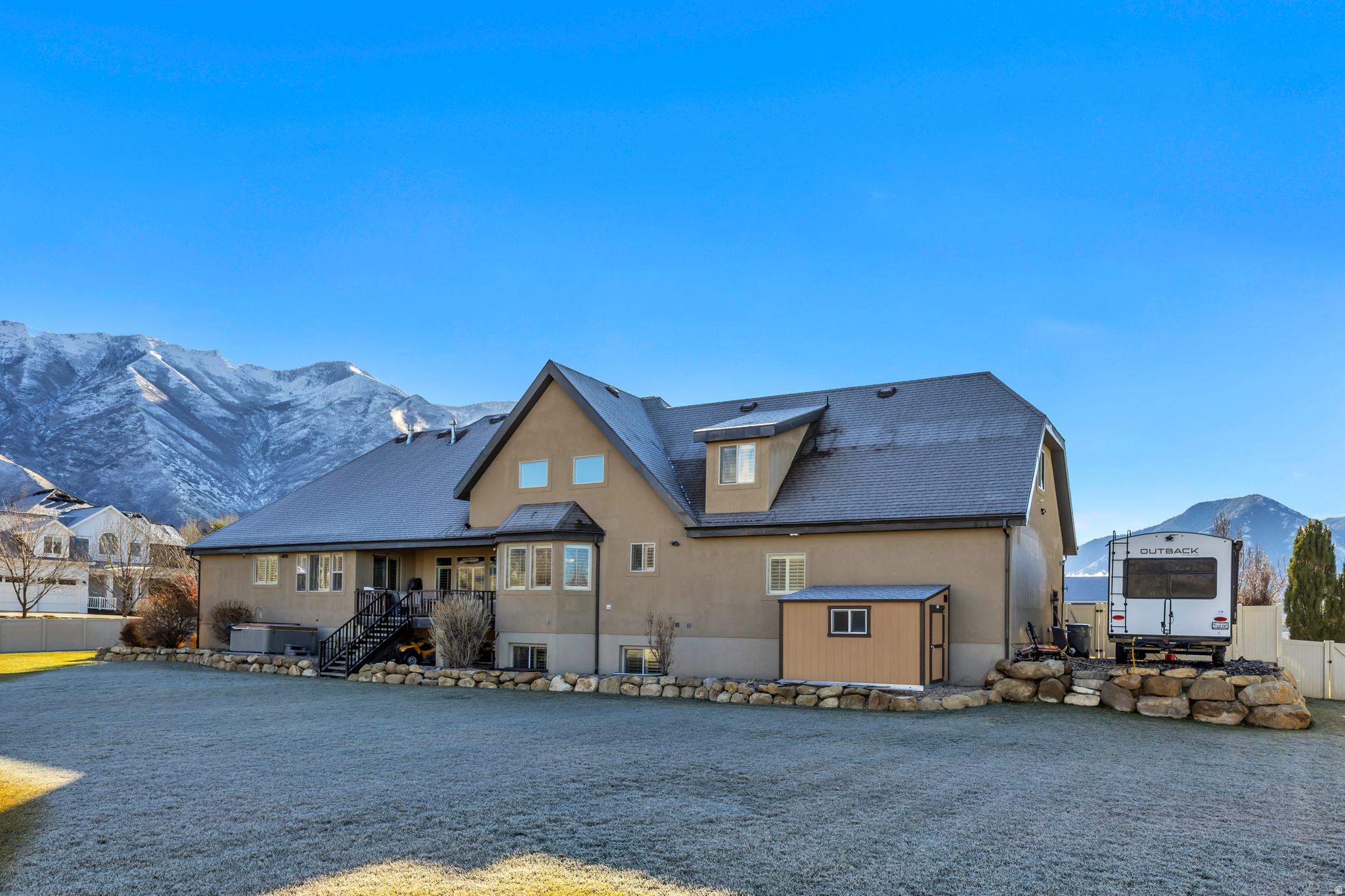 MAPLETON HIGHLANDS - Residential