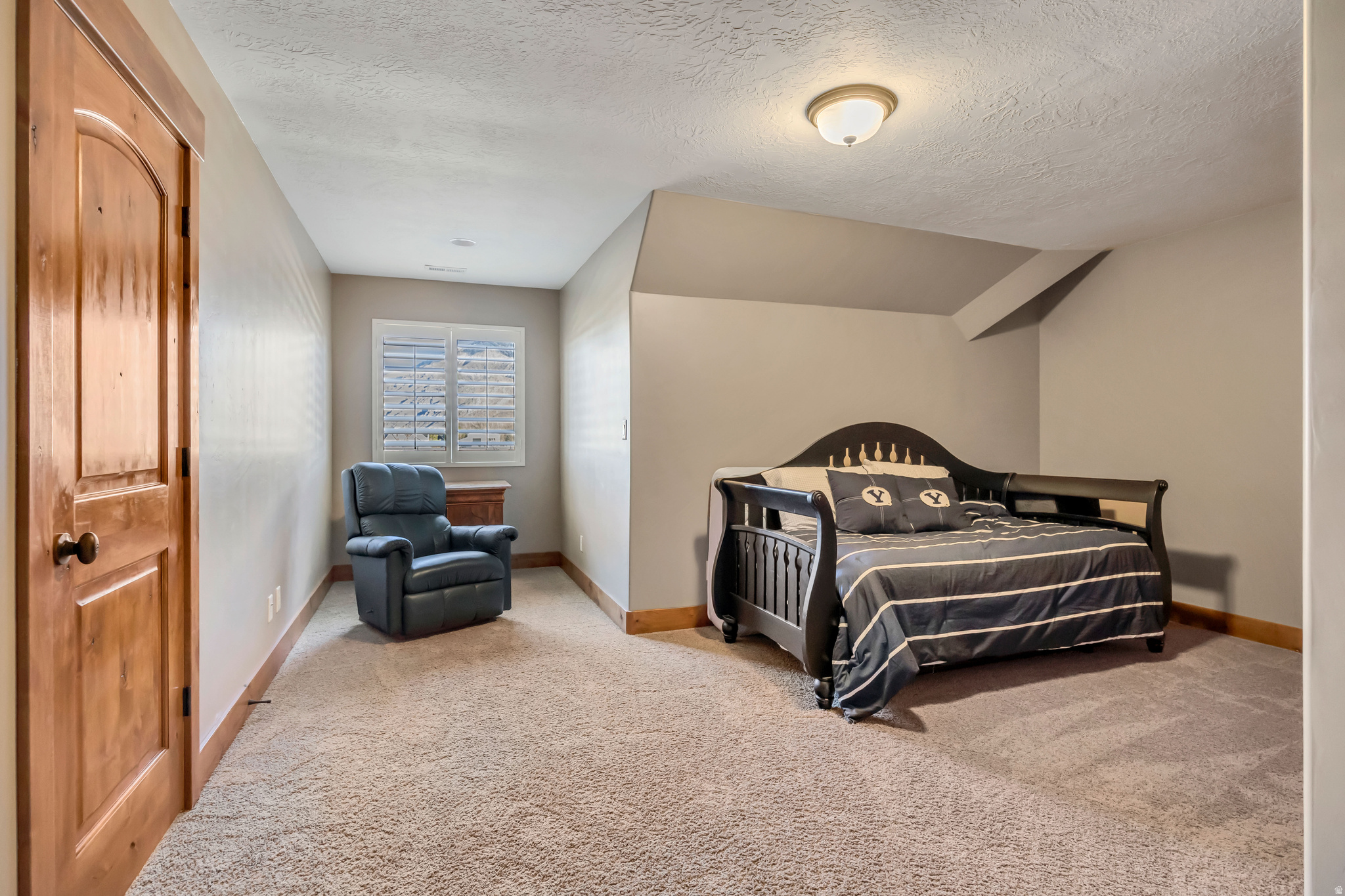 MAPLETON HIGHLANDS - Residential
