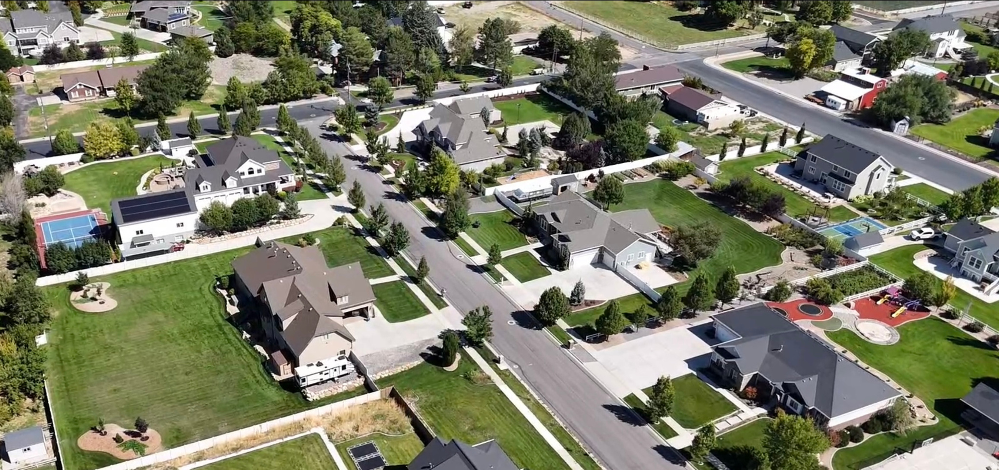MAPLETON HIGHLANDS - Residential