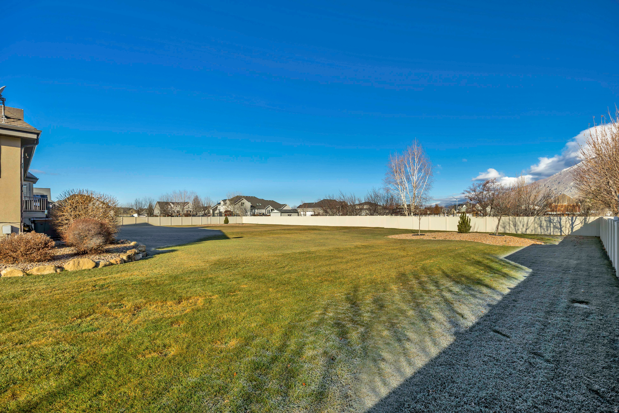 MAPLETON HIGHLANDS - Residential