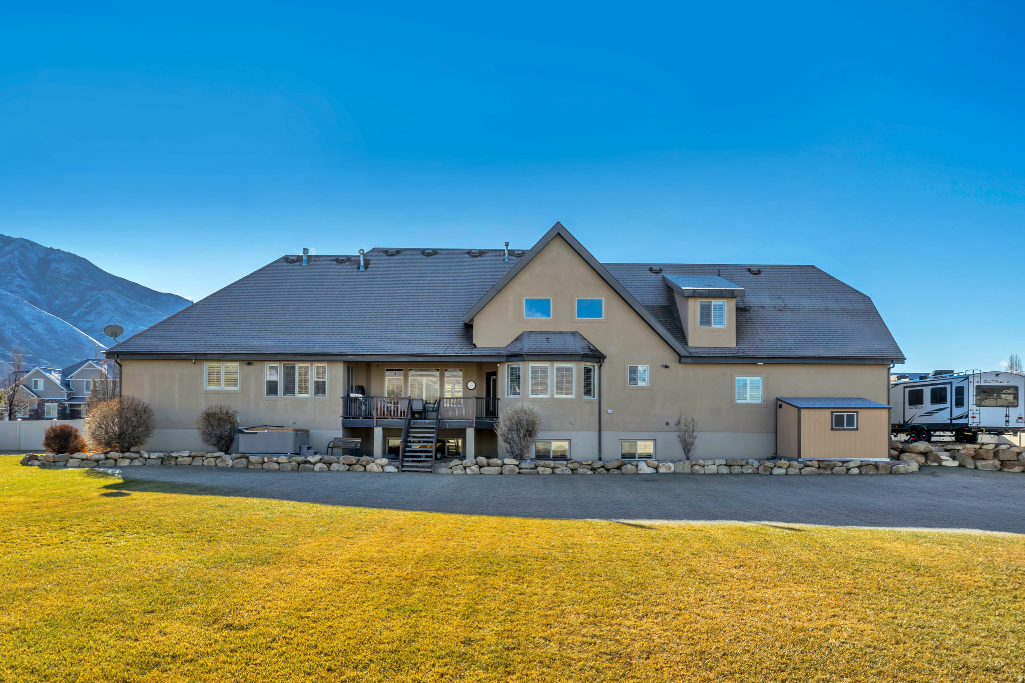 MAPLETON HIGHLANDS - Residential